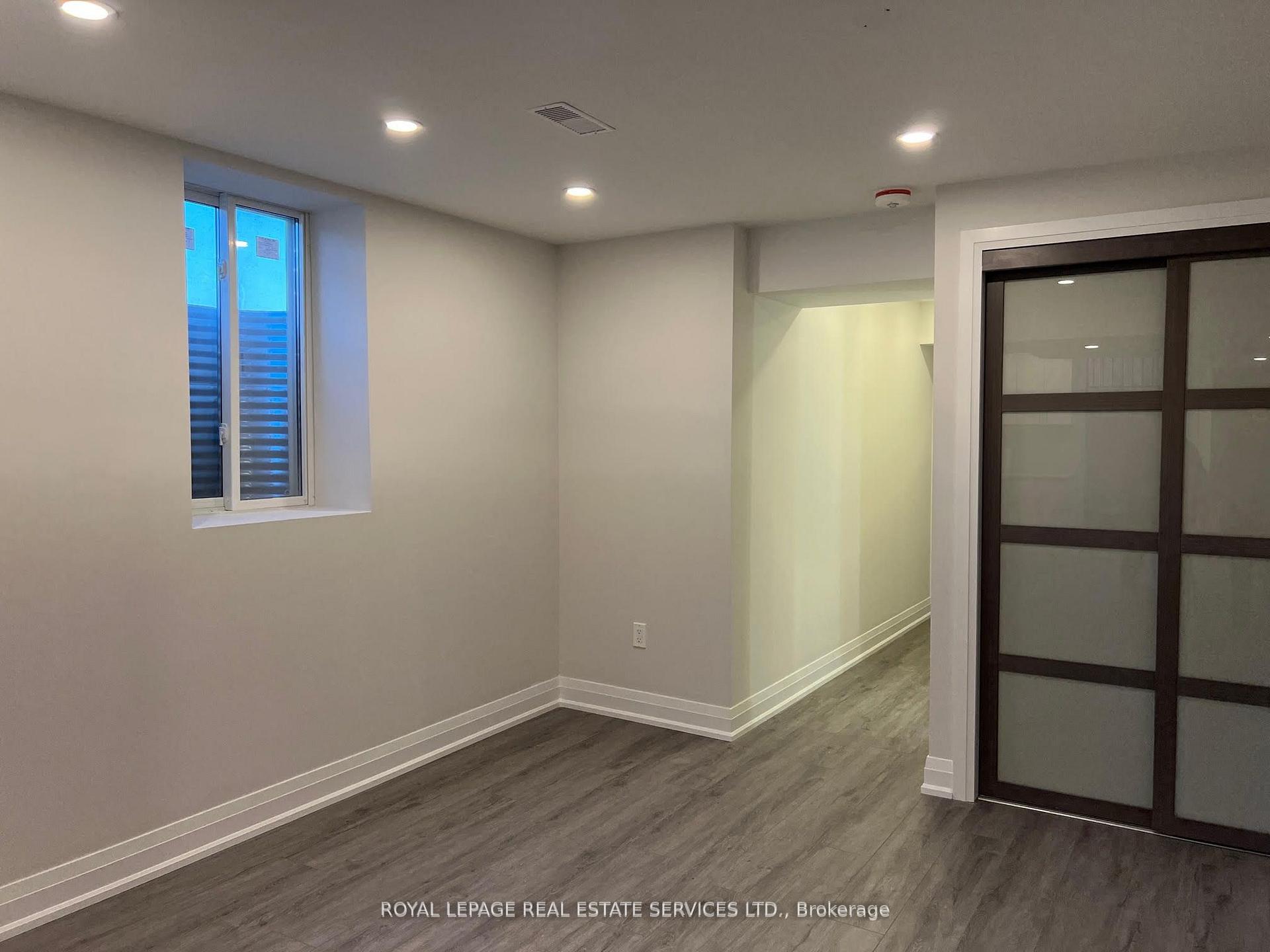 Photo 7 of 506 Kennedy Circle W, Milton, Cobban — HOMEH