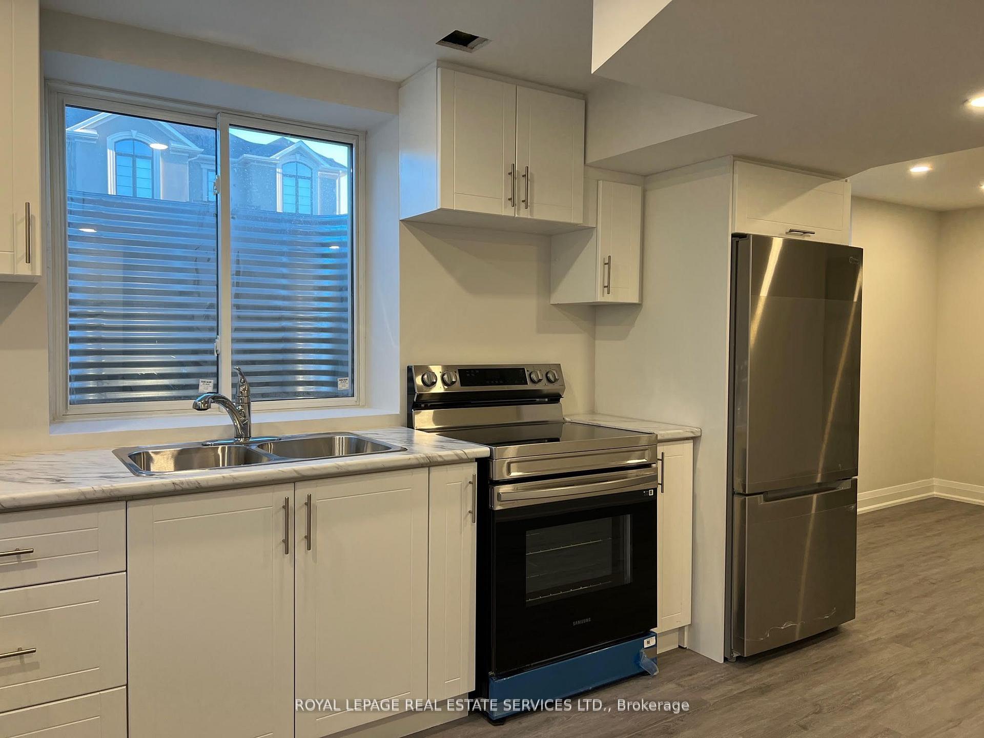Photo 8 of 506 Kennedy Circle W, Milton, Cobban — HOMEH
