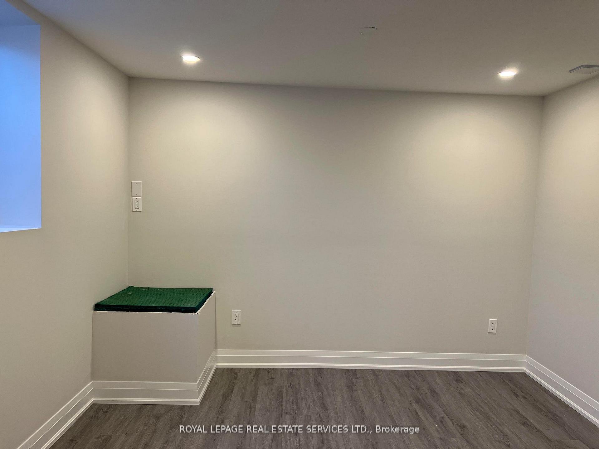 Photo 15 of 506 Kennedy Circle W, Milton, Cobban — HOMEH