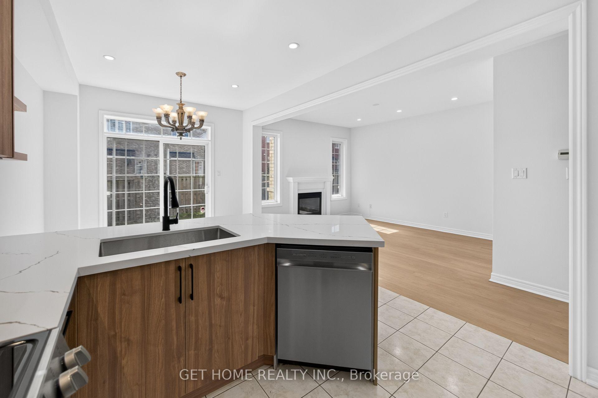Photo 25 of 3 Callalily Road, Brampton, Northwest Sandalwood Parkway — HOMEH