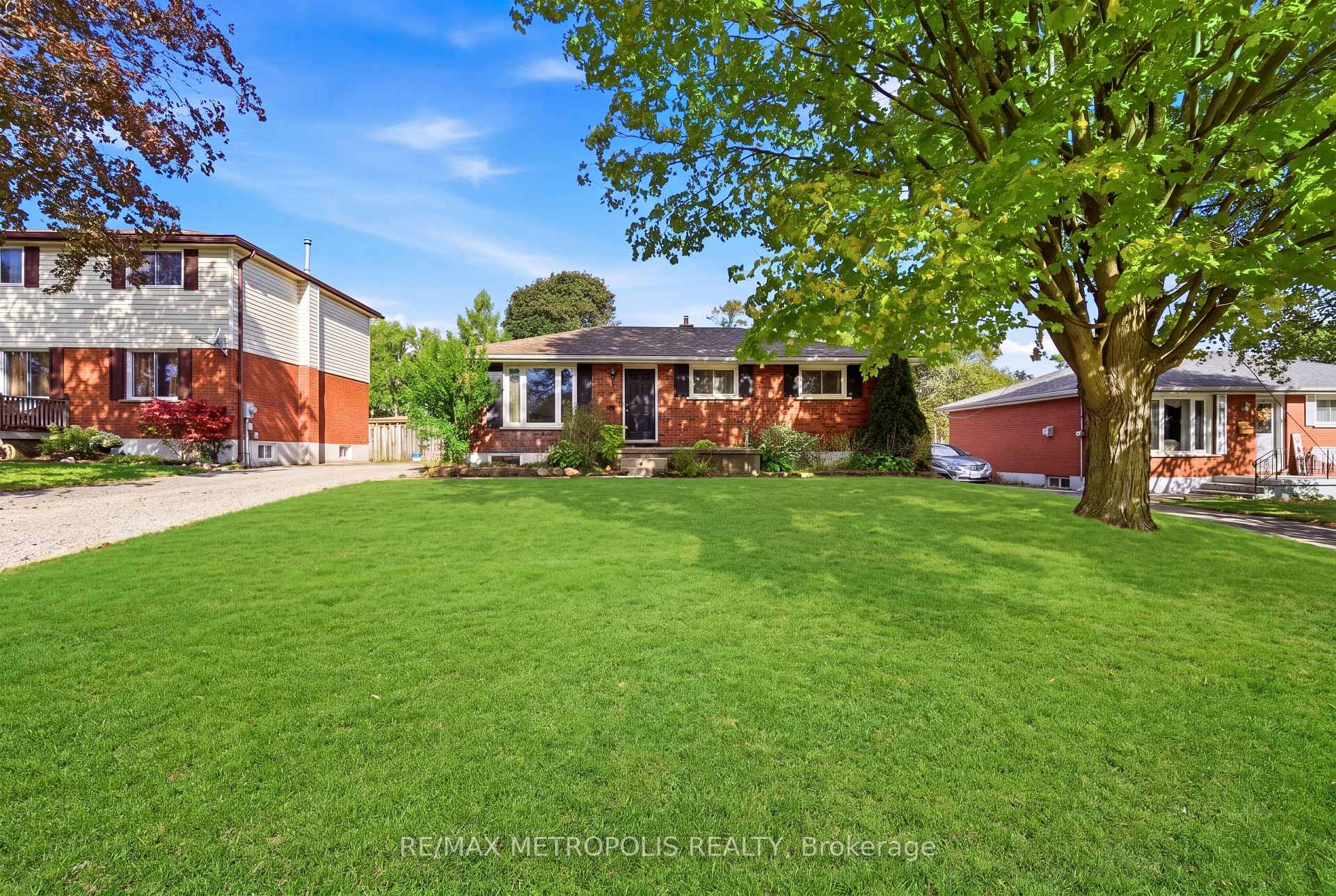 Photo 2 of Unit UPPER, 5 Mccammon Street, Brant, Paris — HOMEH