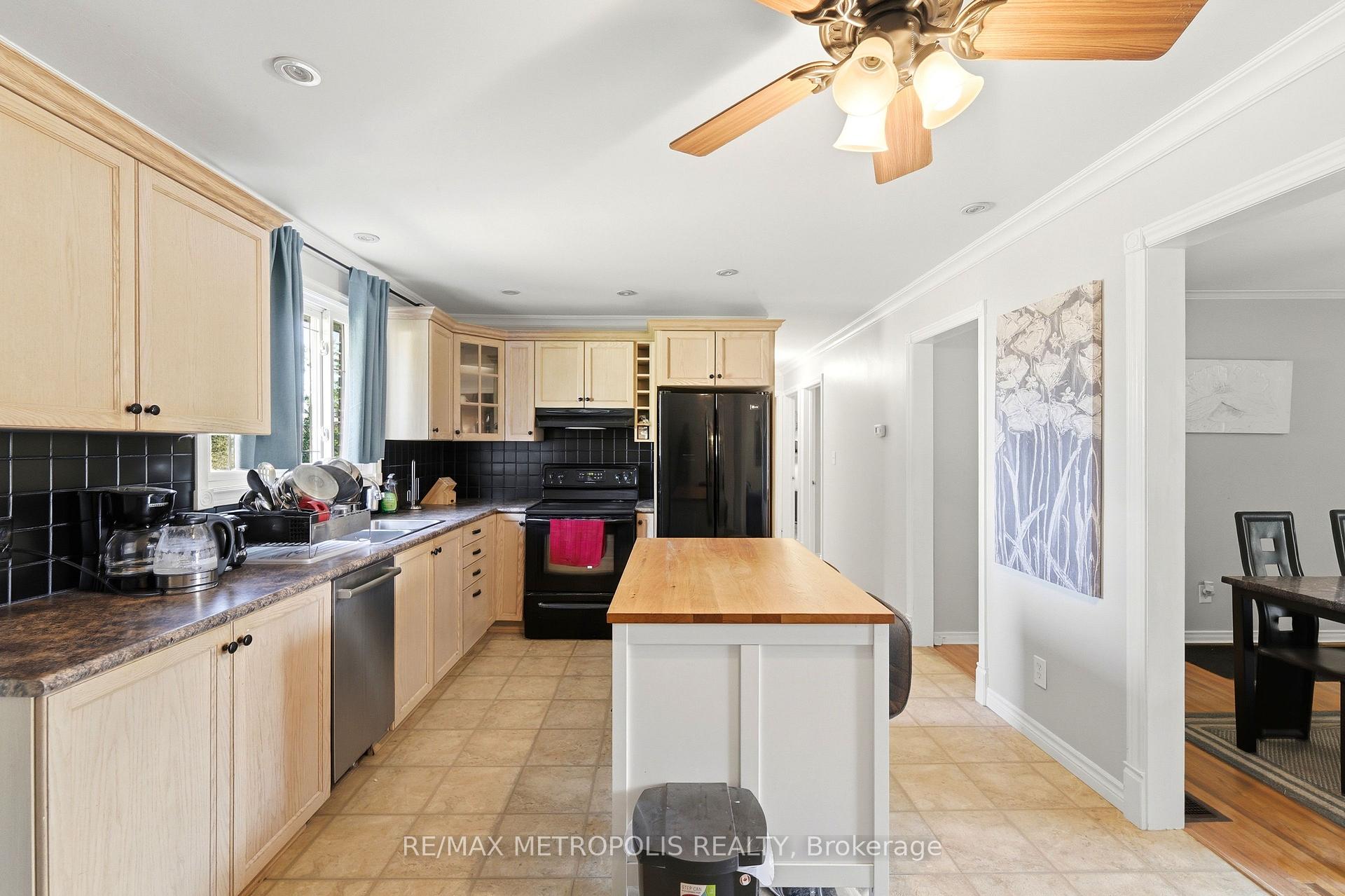 Photo 9 of Unit UPPER, 5 Mccammon Street, Brant, Paris — HOMEH