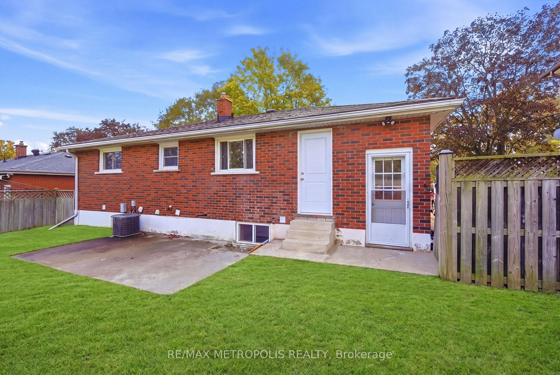 Photo 22 of Unit UPPER, 5 Mccammon Street, Brant, Paris — HOMEH