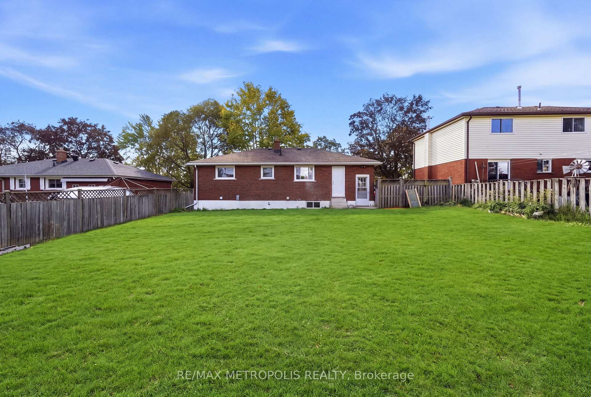 Photo 26 of Unit UPPER, 5 Mccammon Street, Brant, Paris — HOMEH