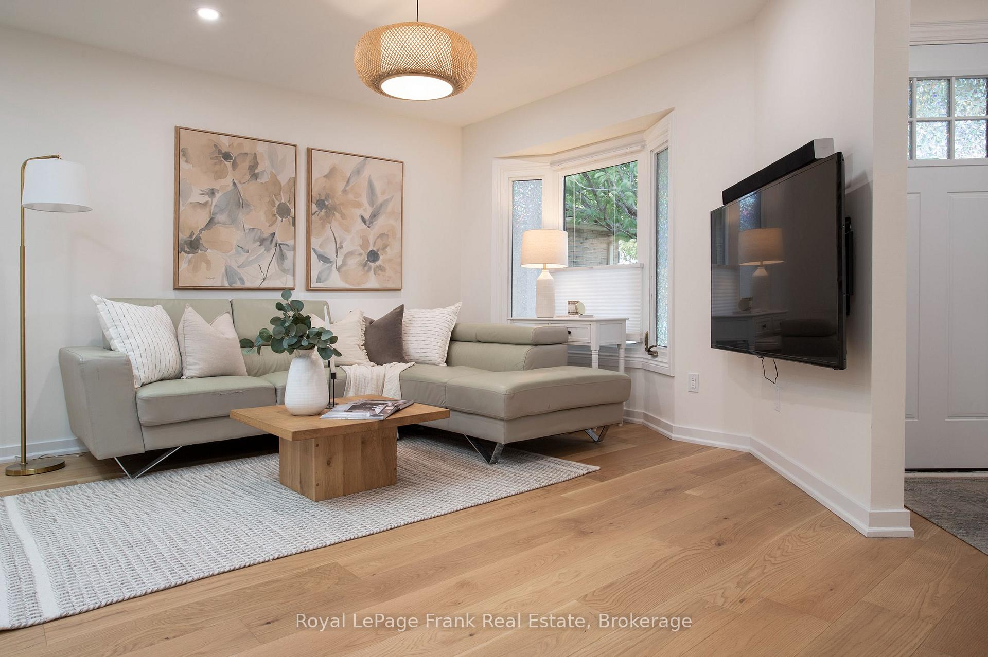 Photo 9 of 37 Angus Drive, Ajax, Central — HOMEH