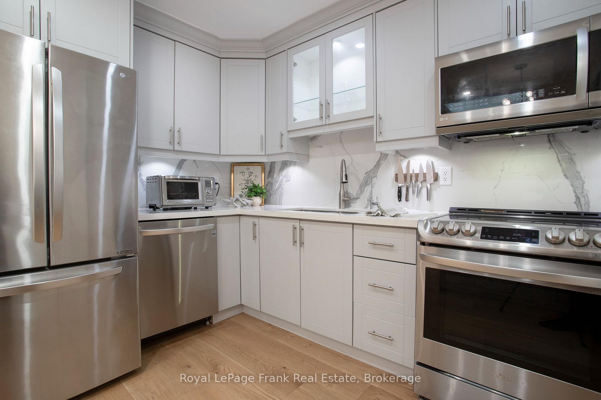 Photo 21 of 37 Angus Drive, Ajax, Central — HOMEH
