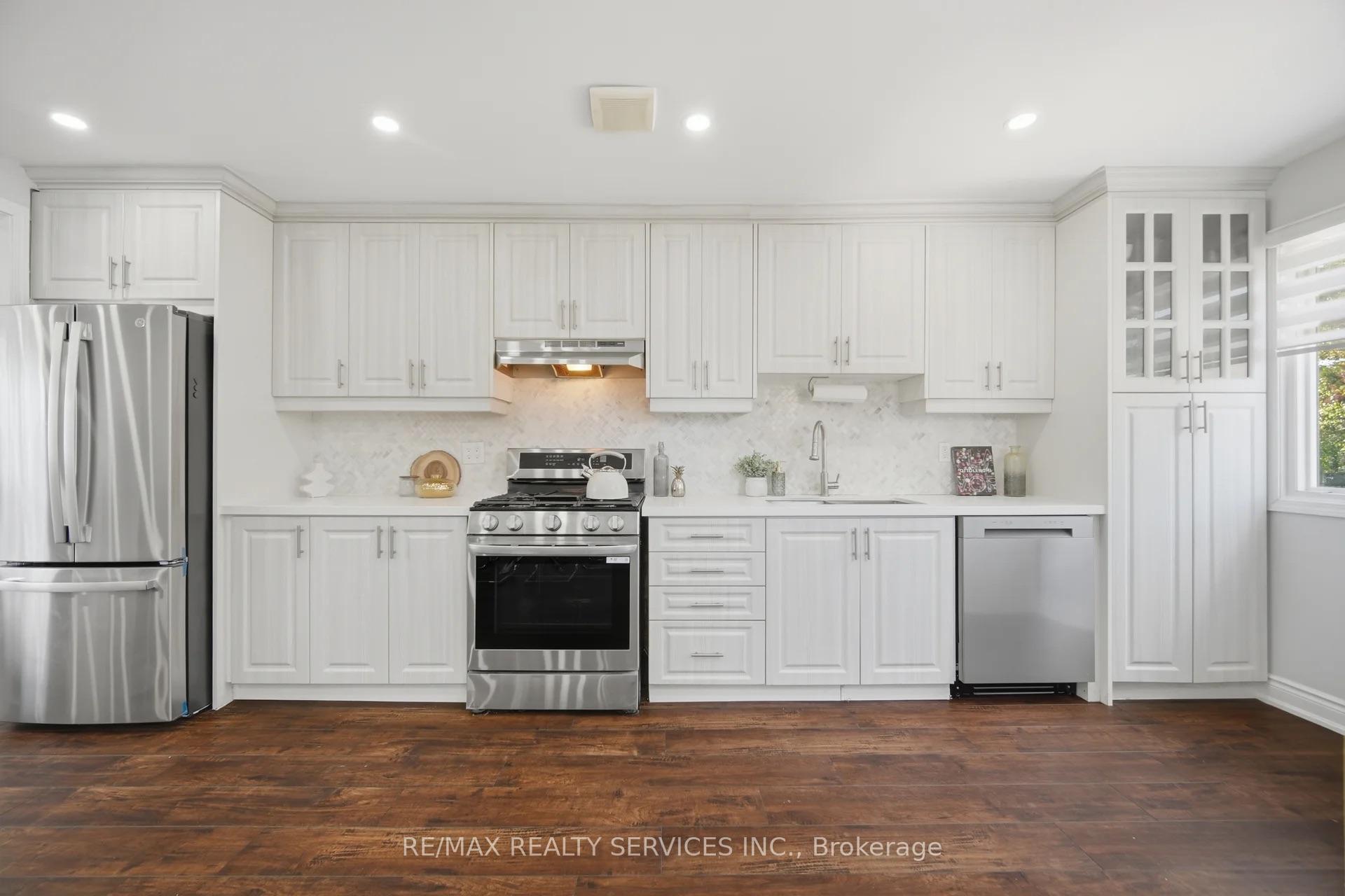 Photo 15 of 607 Woodward Avenue, Milton, Dorset Park — HOMEH