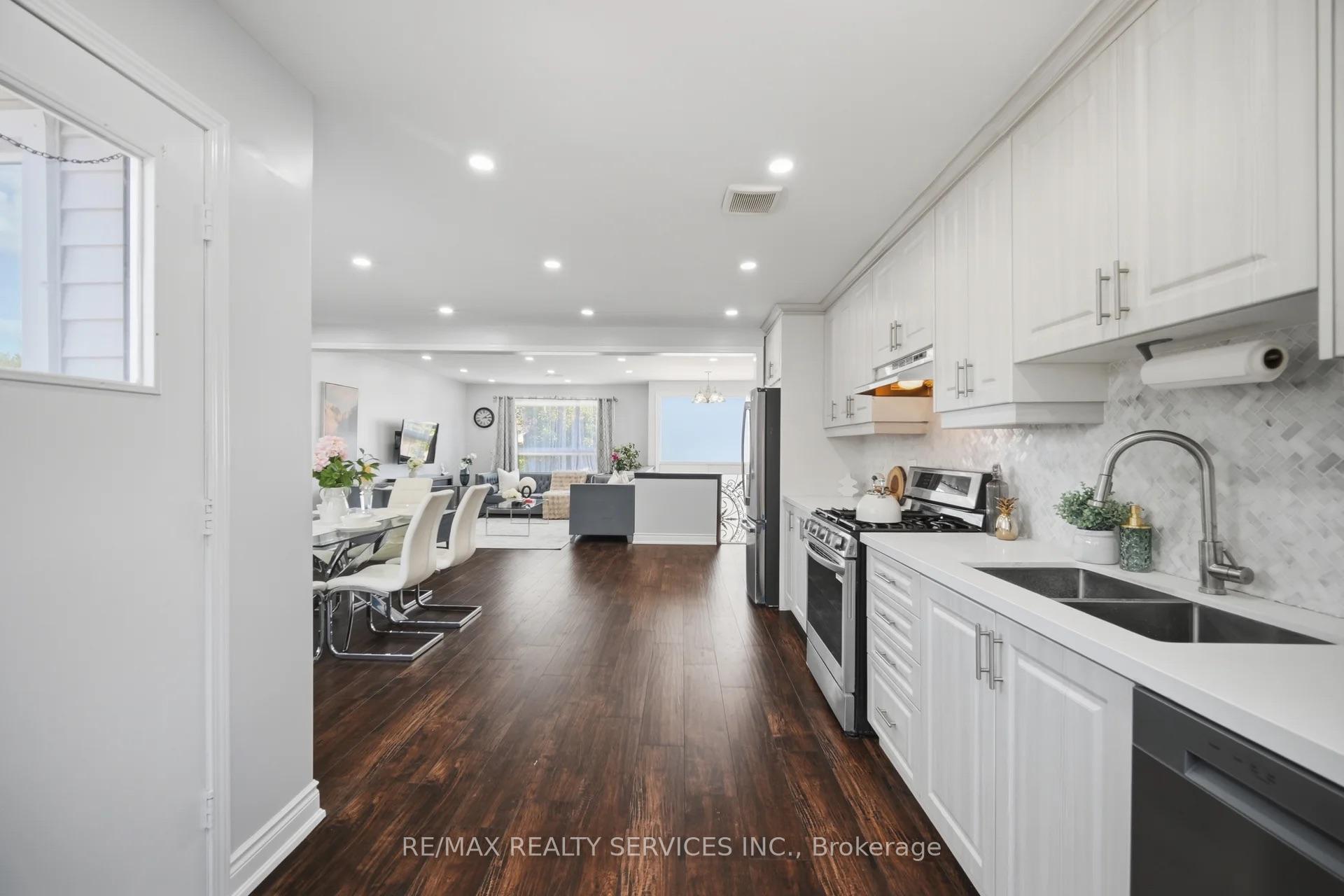 Photo 18 of 607 Woodward Avenue, Milton, Dorset Park — HOMEH