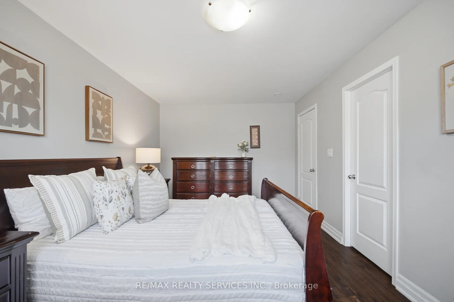 Photo 20 of 607 Woodward Avenue, Milton, Dorset Park — HOMEH
