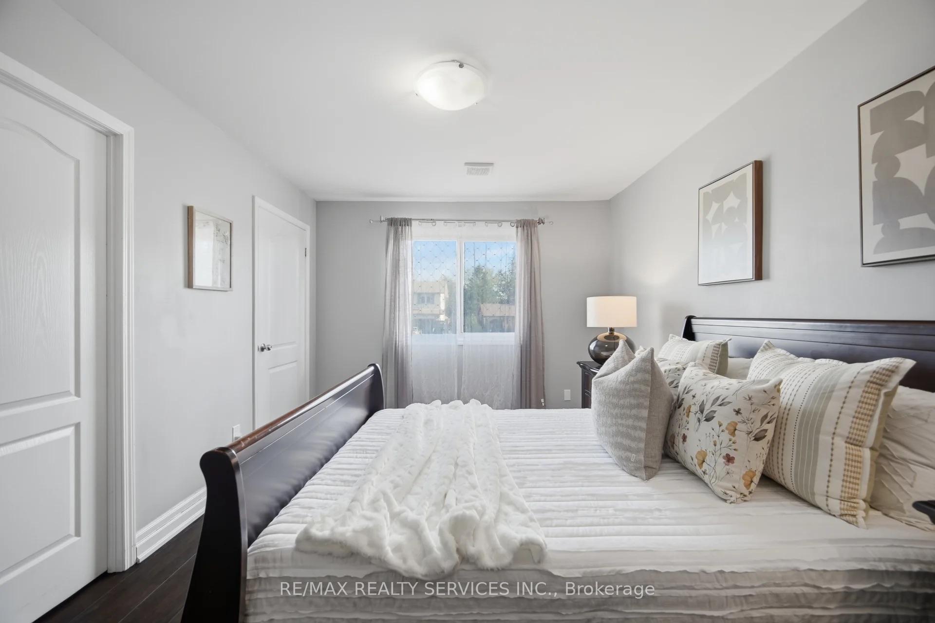 Photo 21 of 607 Woodward Avenue, Milton, Dorset Park — HOMEH