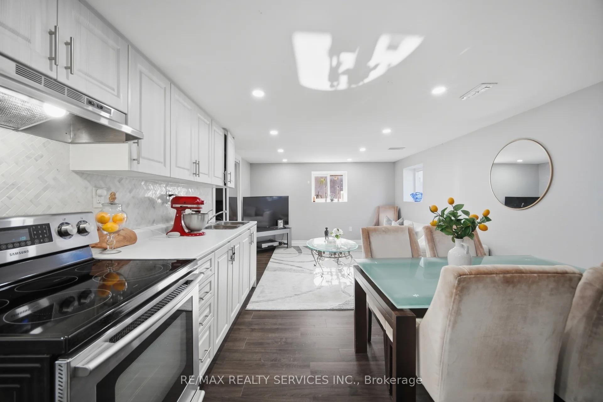 Photo 35 of 607 Woodward Avenue, Milton, Dorset Park — HOMEH