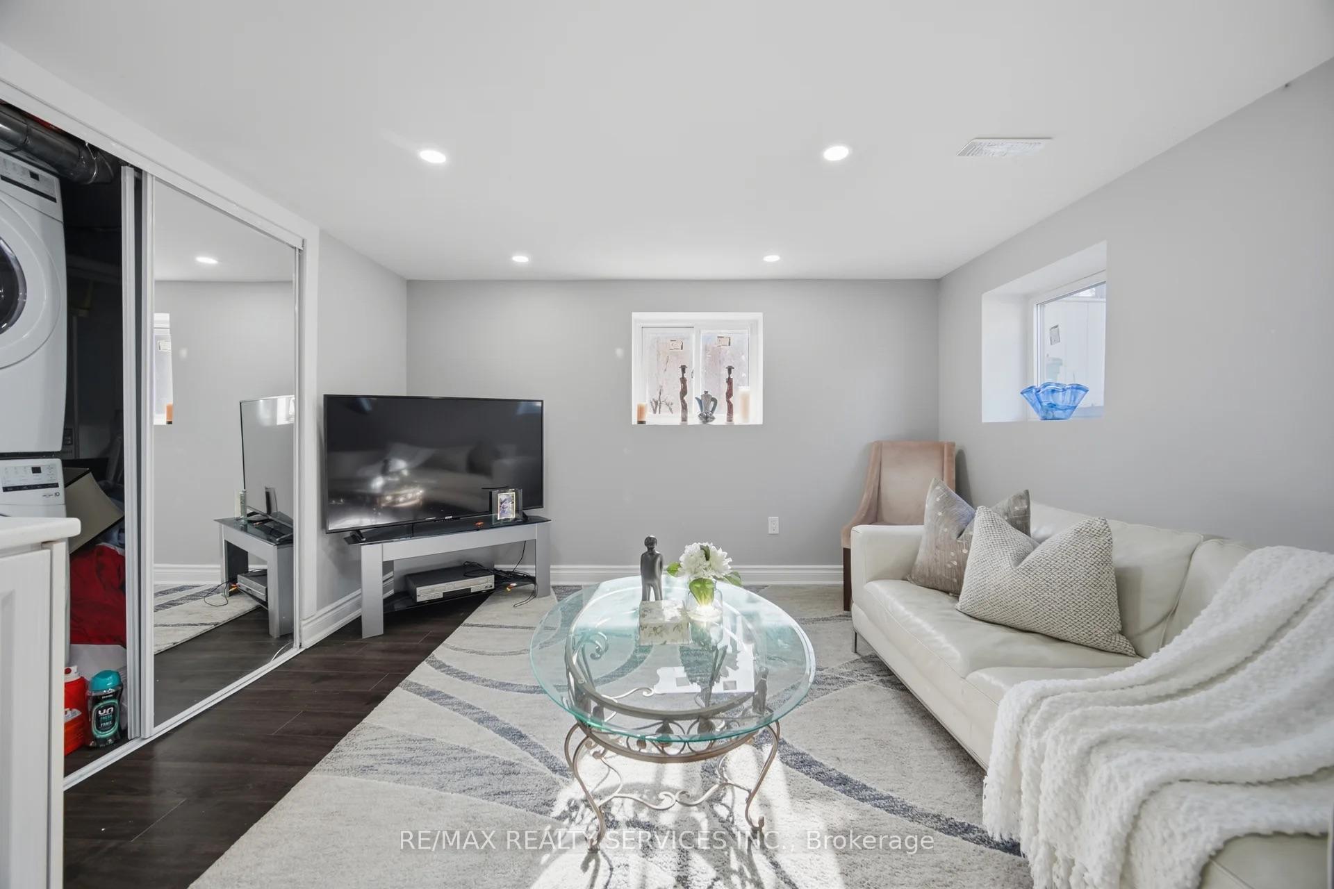 Photo 38 of 607 Woodward Avenue, Milton, Dorset Park — HOMEH