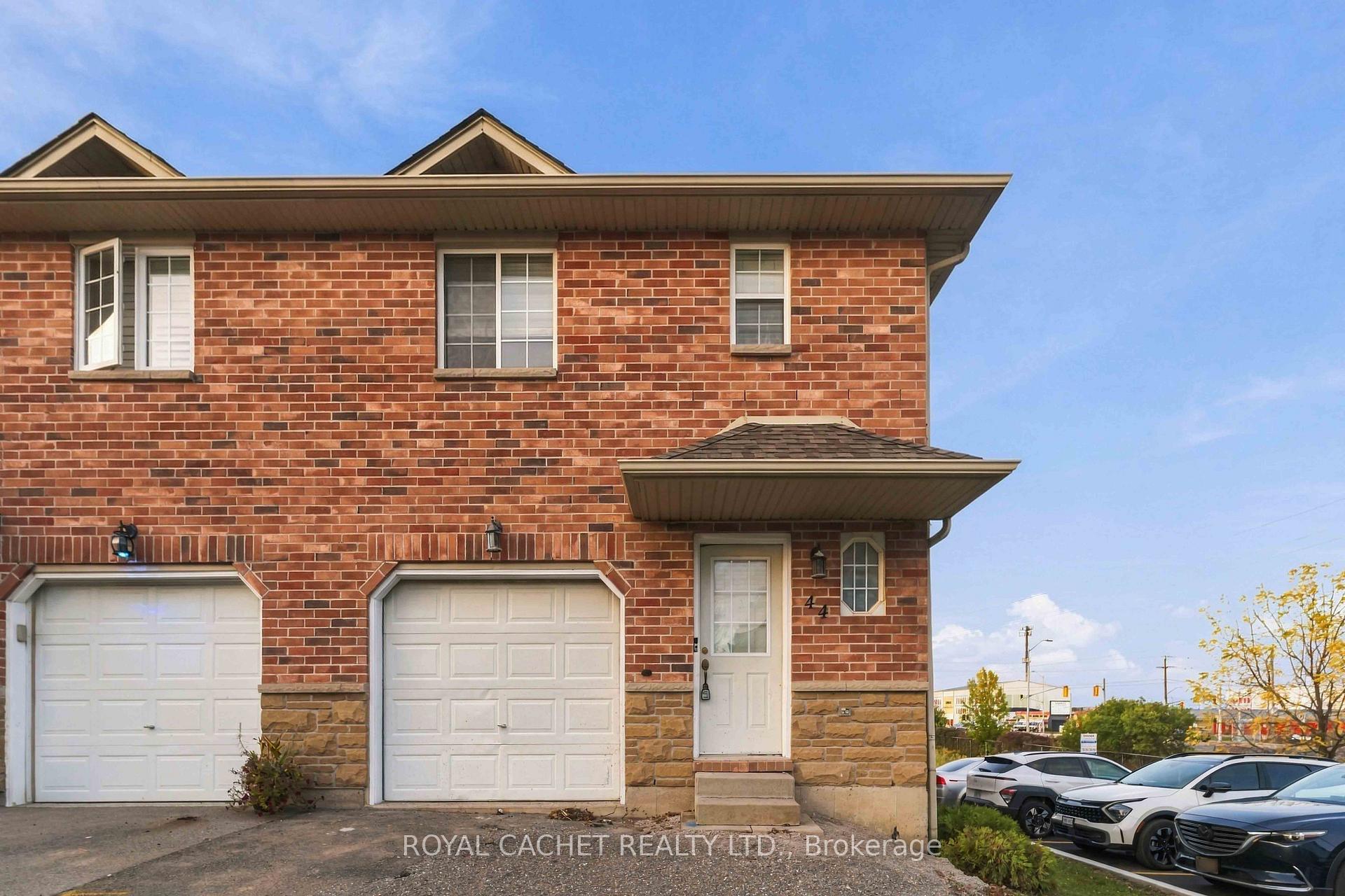 Photo of Unit 44, 39 Pinewoods Drive
