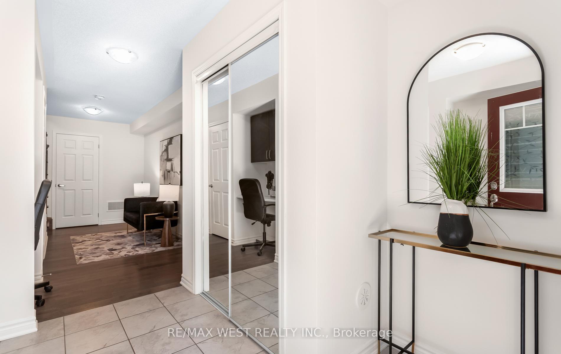 Photo 7 of Unit 90, 1000 Asleton Boulevard, Milton, Willmott — HOMEH
