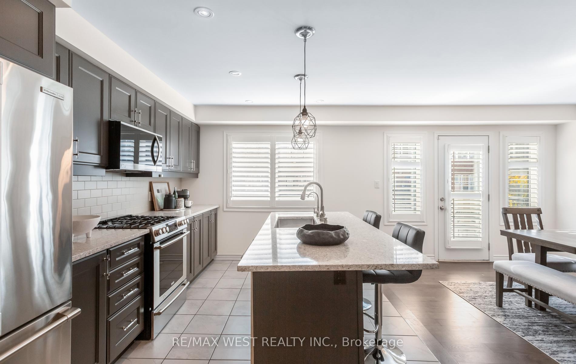 Photo 33 of Unit 90, 1000 Asleton Boulevard, Milton, Willmott — HOMEH