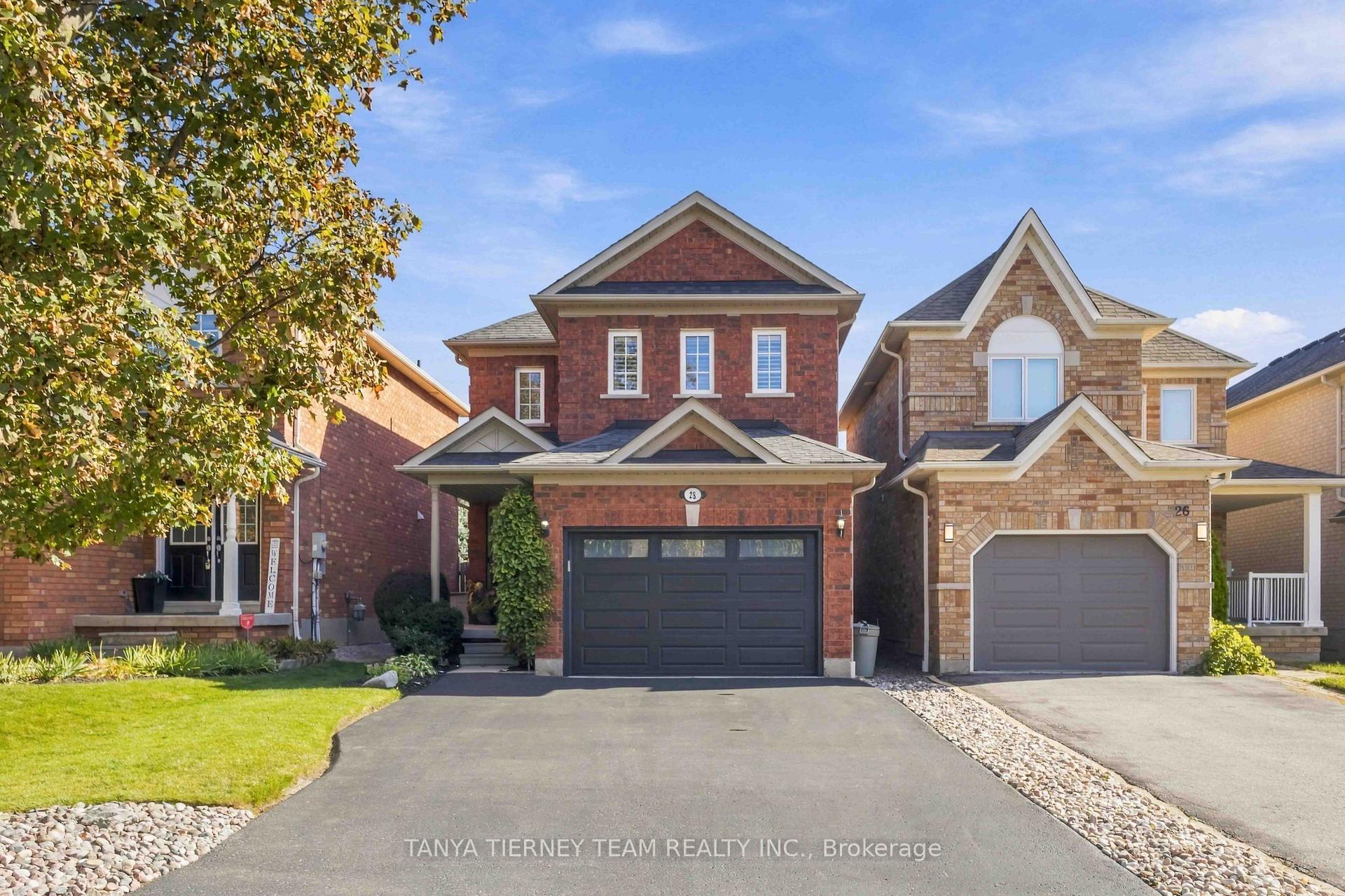 Photo 2 of 28 Castle Green Drive, Whitby, Rolling Acres — HOMEH