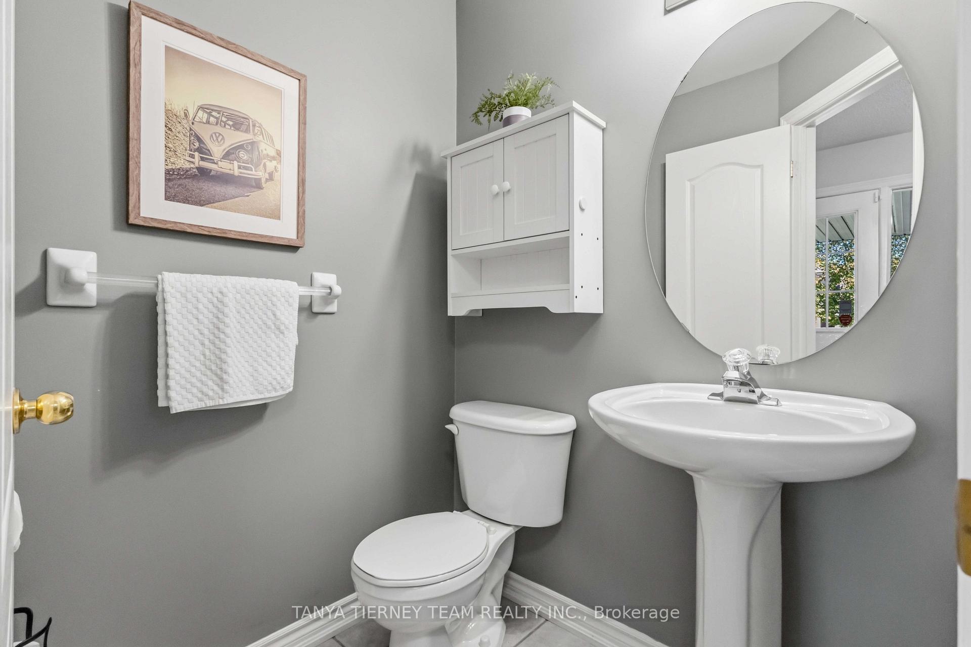 Photo 22 of 28 Castle Green Drive, Whitby, Rolling Acres — HOMEH