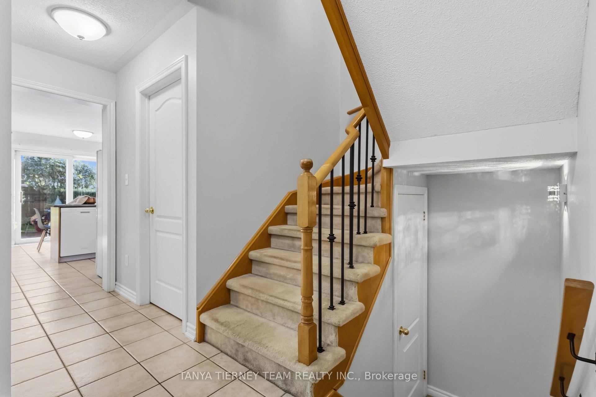 Photo 23 of 28 Castle Green Drive, Whitby, Rolling Acres — HOMEH