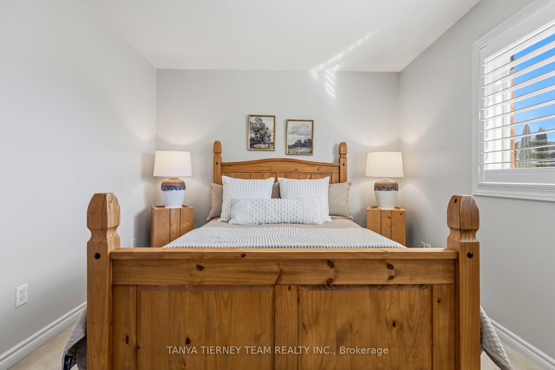 Photo 30 of 28 Castle Green Drive, Whitby, Rolling Acres — HOMEH