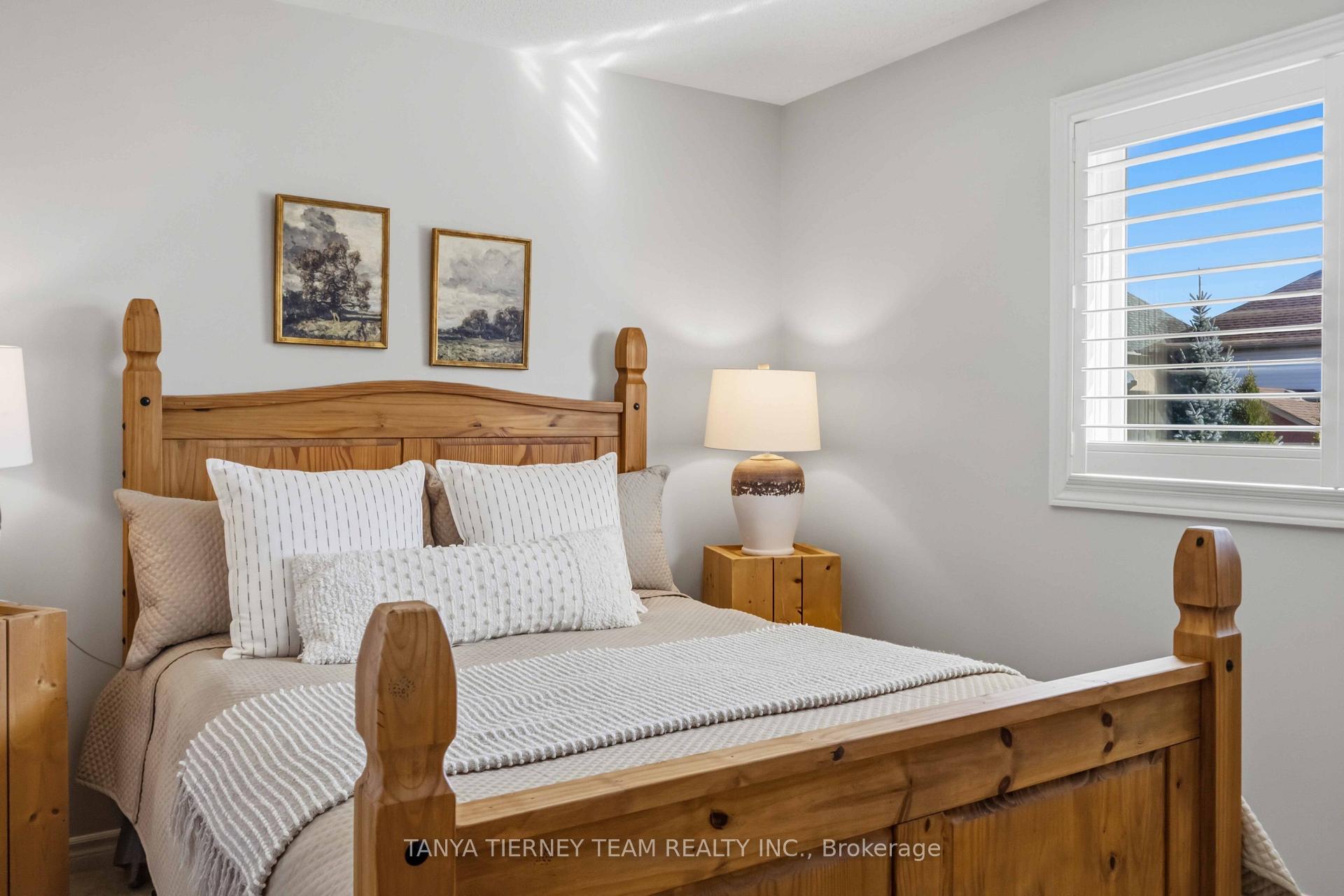 Photo 31 of 28 Castle Green Drive, Whitby, Rolling Acres — HOMEH