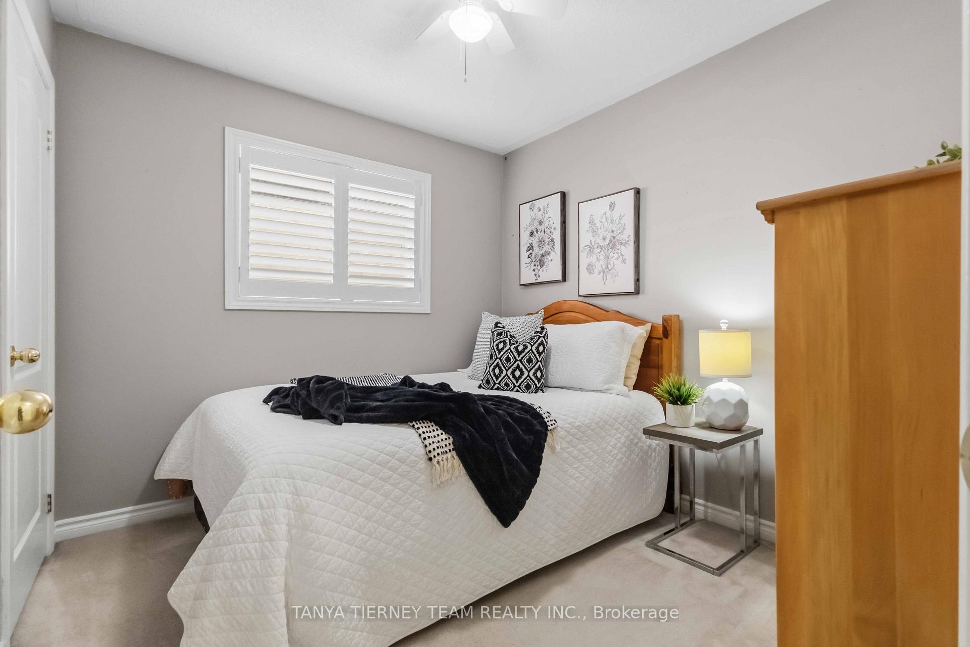 Photo 33 of 28 Castle Green Drive, Whitby, Rolling Acres — HOMEH