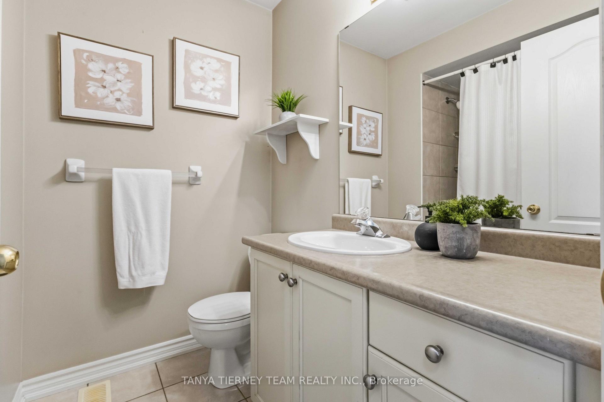 Photo 35 of 28 Castle Green Drive, Whitby, Rolling Acres — HOMEH