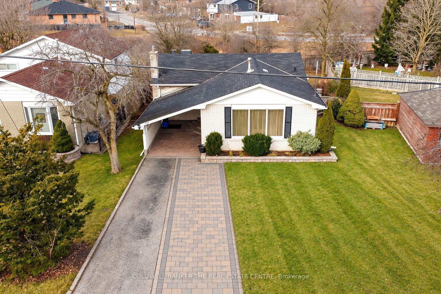 Photo 1 of Unit #Main, 140 Woodpark Place, Newmarket, Huron Heights-Leslie Valley — HOMEH