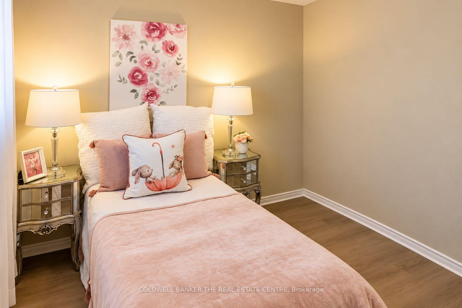 Photo 21 of Unit #Main, 140 Woodpark Place, Newmarket, Huron Heights-Leslie Valley — HOMEH