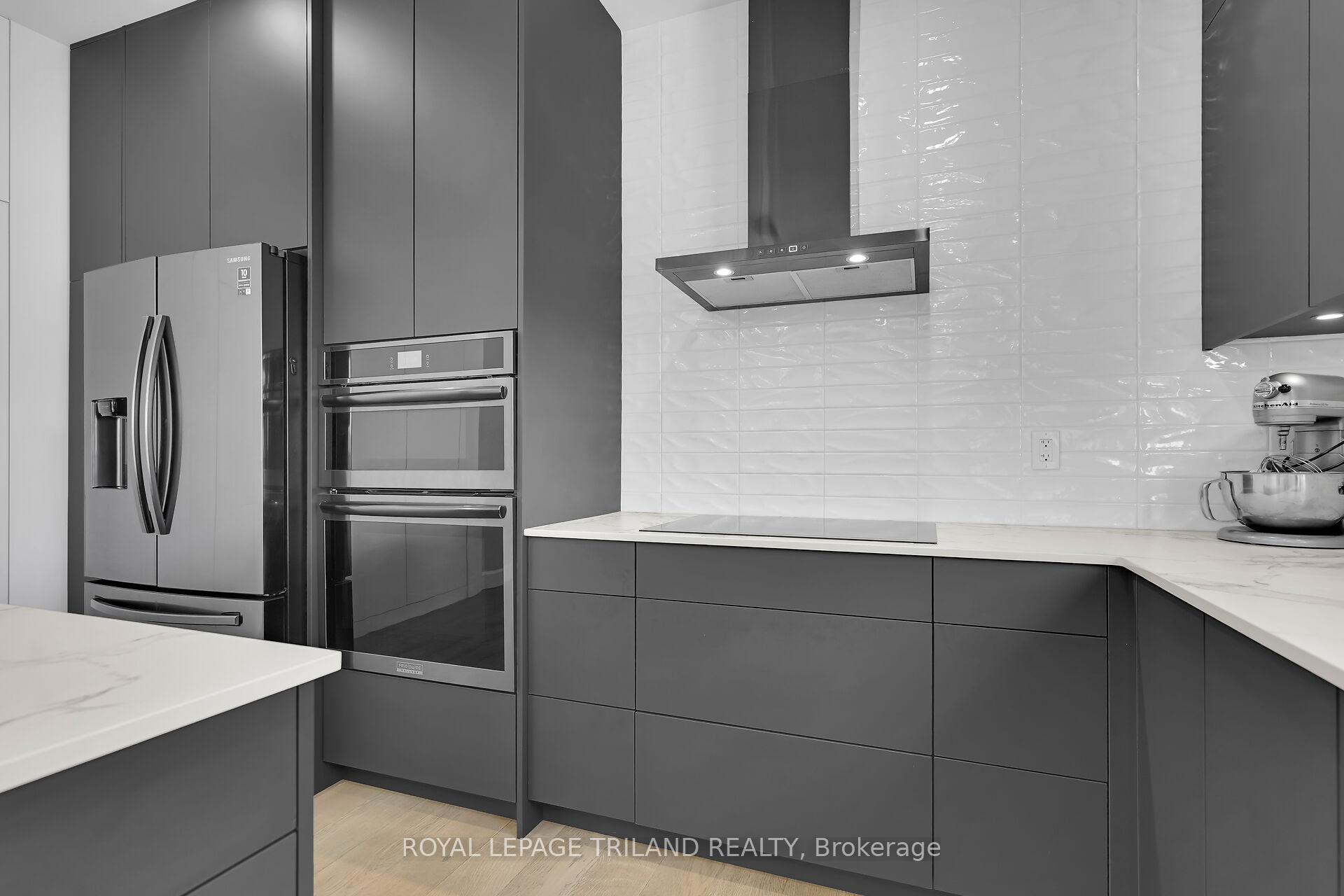 Photo 10 of 62 Crestview Drive, Middlesex Centre, Kilworth — HOMEH