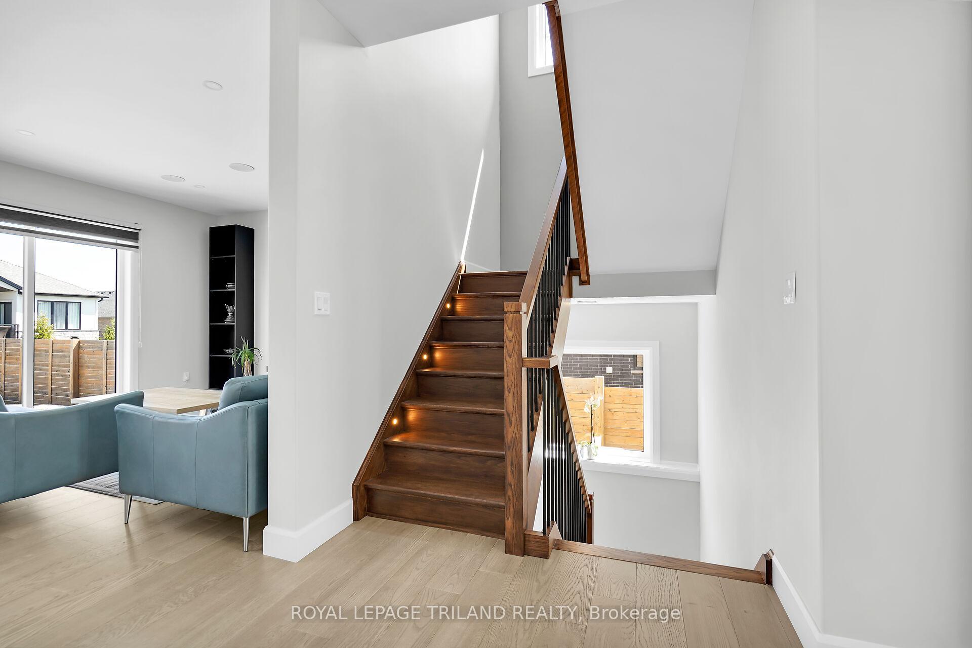 Photo 19 of 62 Crestview Drive, Middlesex Centre, Kilworth — HOMEH