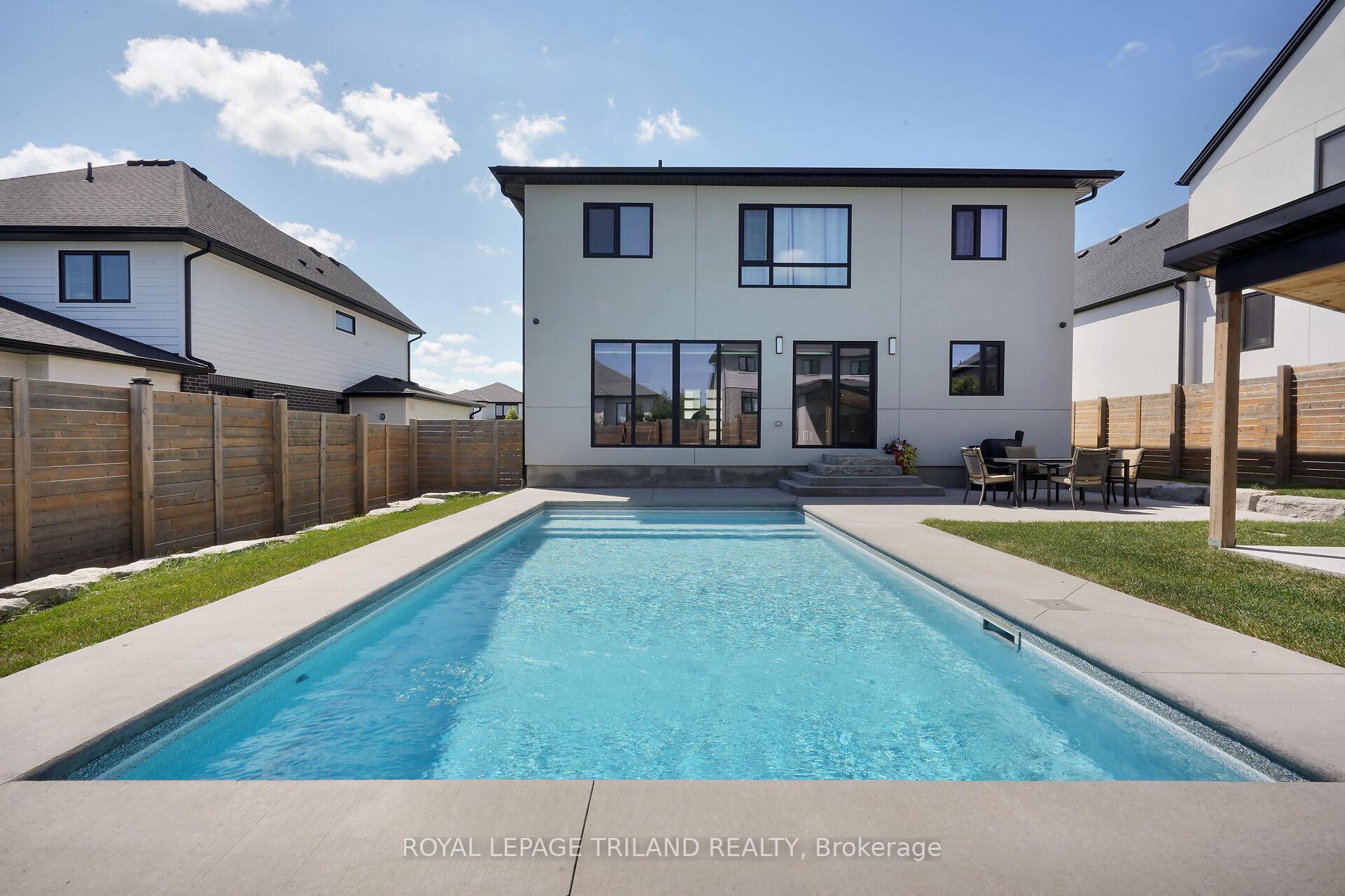 Photo 38 of 62 Crestview Drive, Middlesex Centre, Kilworth — HOMEH
