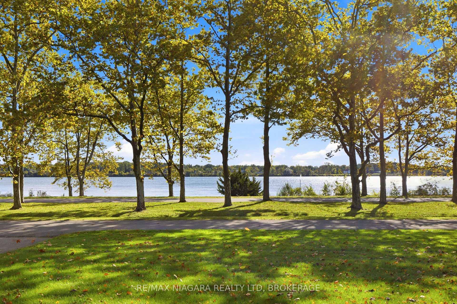 Photo 3 of 9985 Niagara River Parkway, Niagara Falls, Lyons Creek — HOMEH
