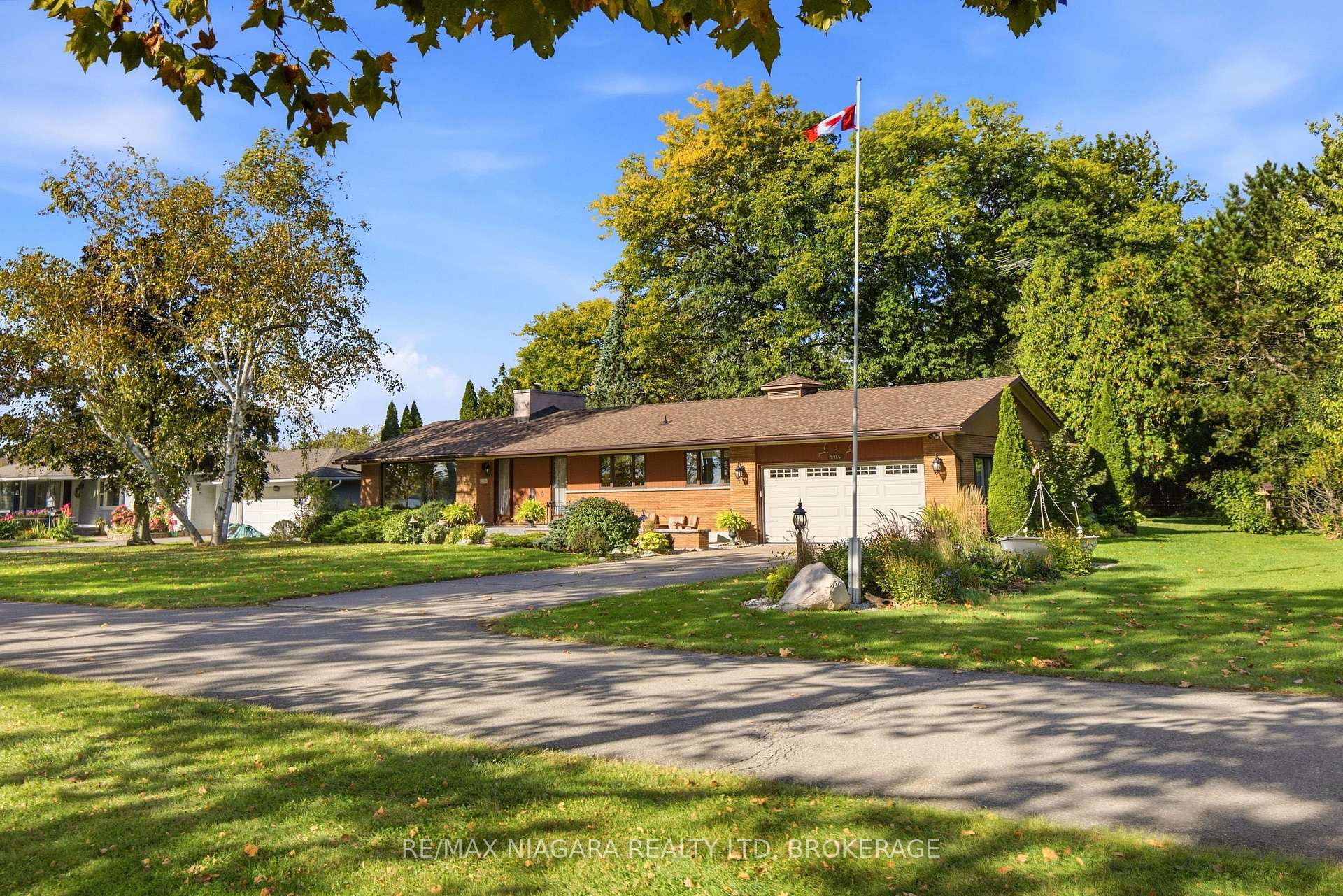 Photo 4 of 9985 Niagara River Parkway, Niagara Falls, Lyons Creek — HOMEH