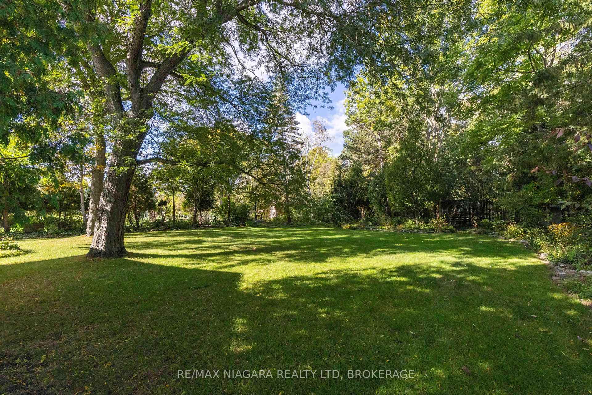 Photo 41 of 9985 Niagara River Parkway, Niagara Falls, Lyons Creek — HOMEH