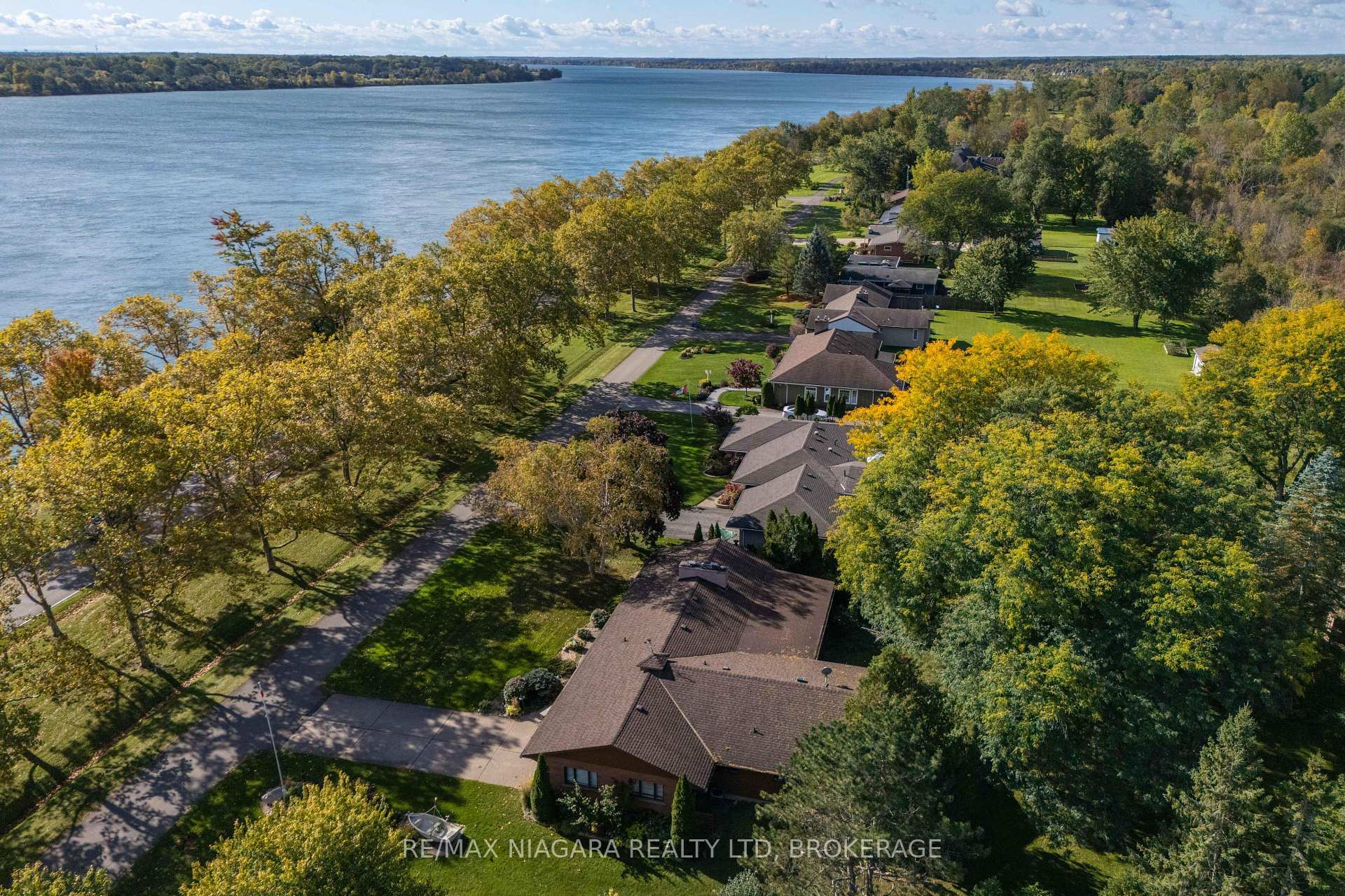 Photo 46 of 9985 Niagara River Parkway, Niagara Falls, Lyons Creek — HOMEH