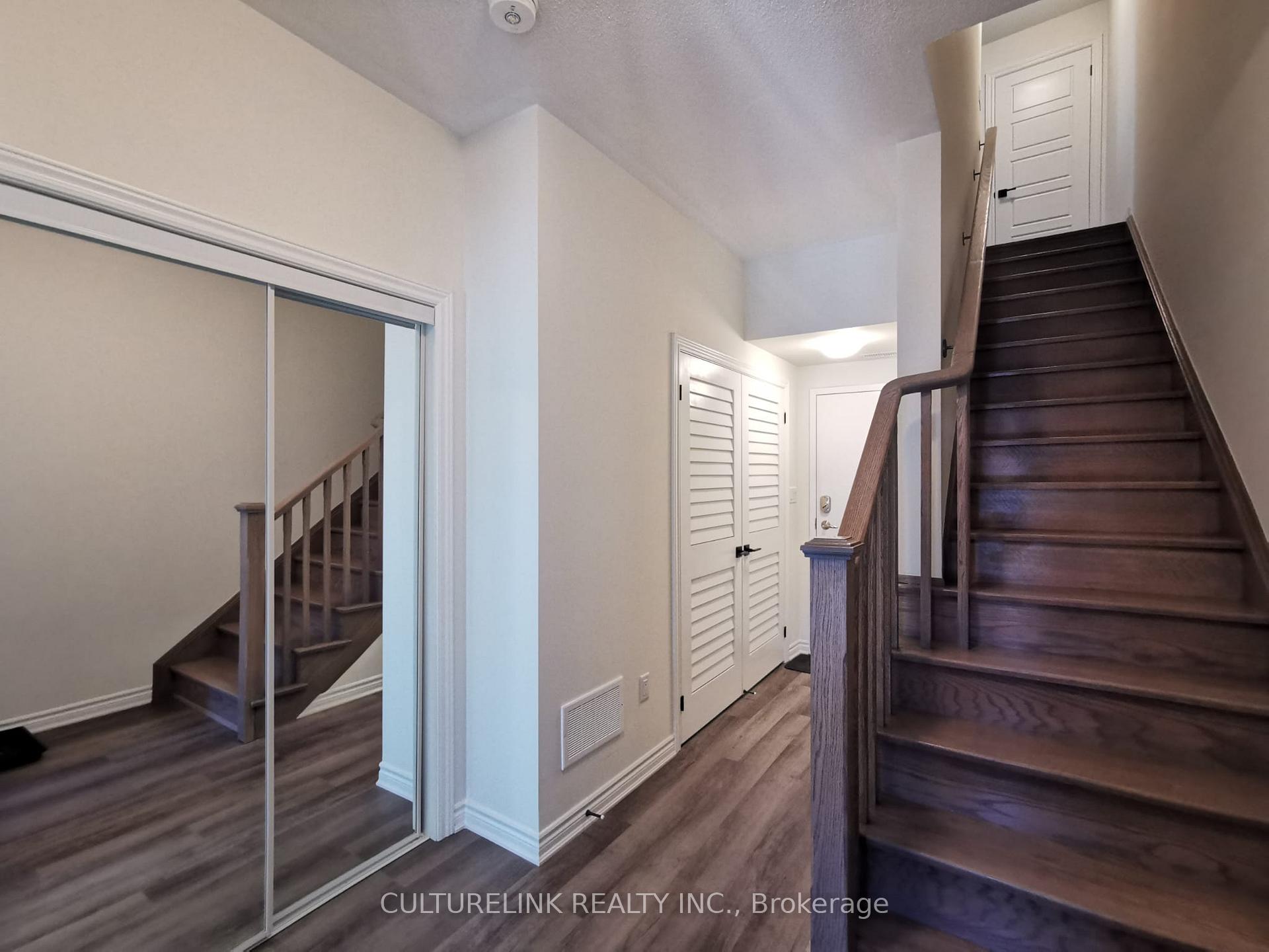 Photo 3 of Unit 302, 1034 Reflection Place, Pickering, Rural Pickering — HOMEH