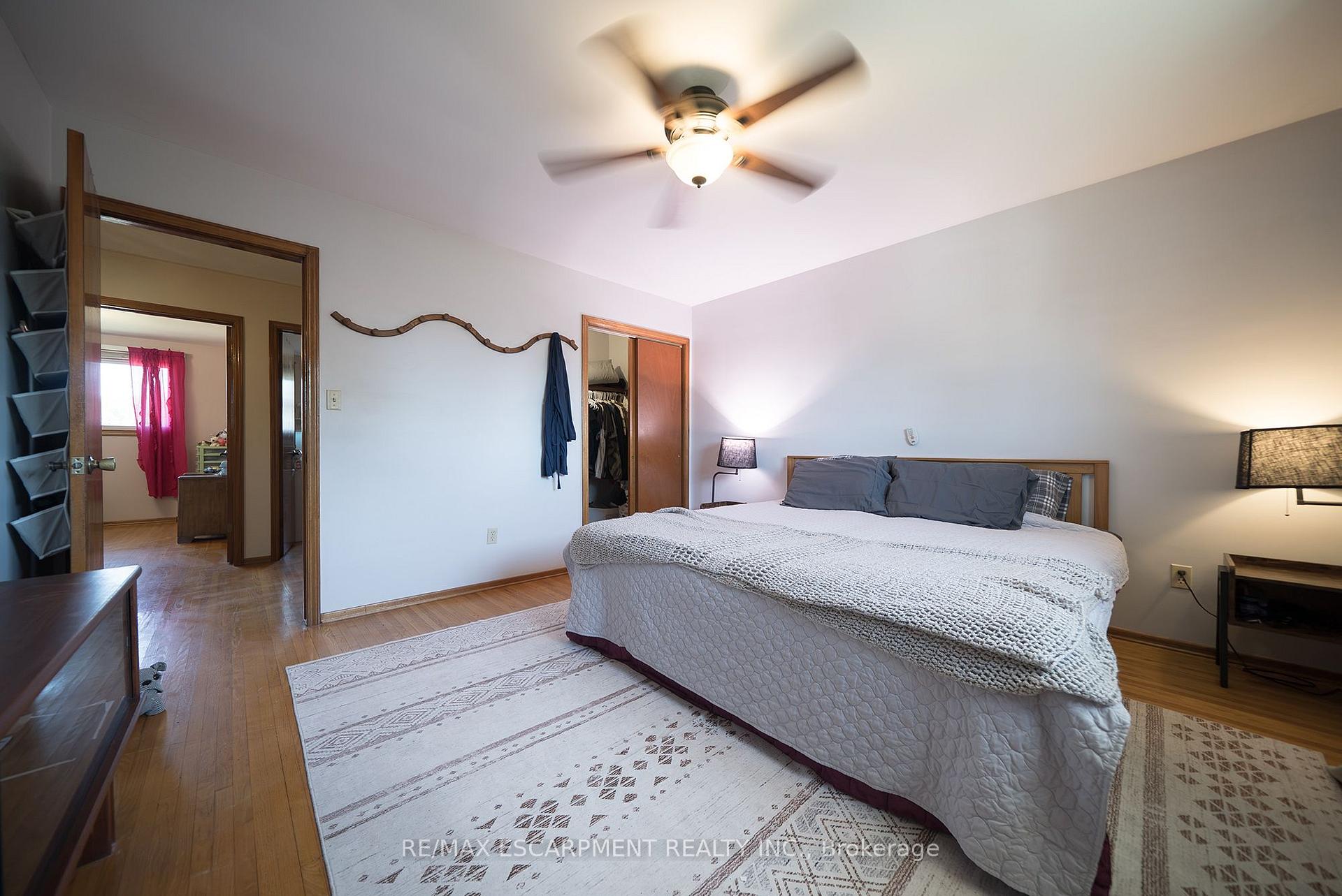 Photo 13 of 32 Avondale Crescent, Brantford, Echo Place — HOMEH