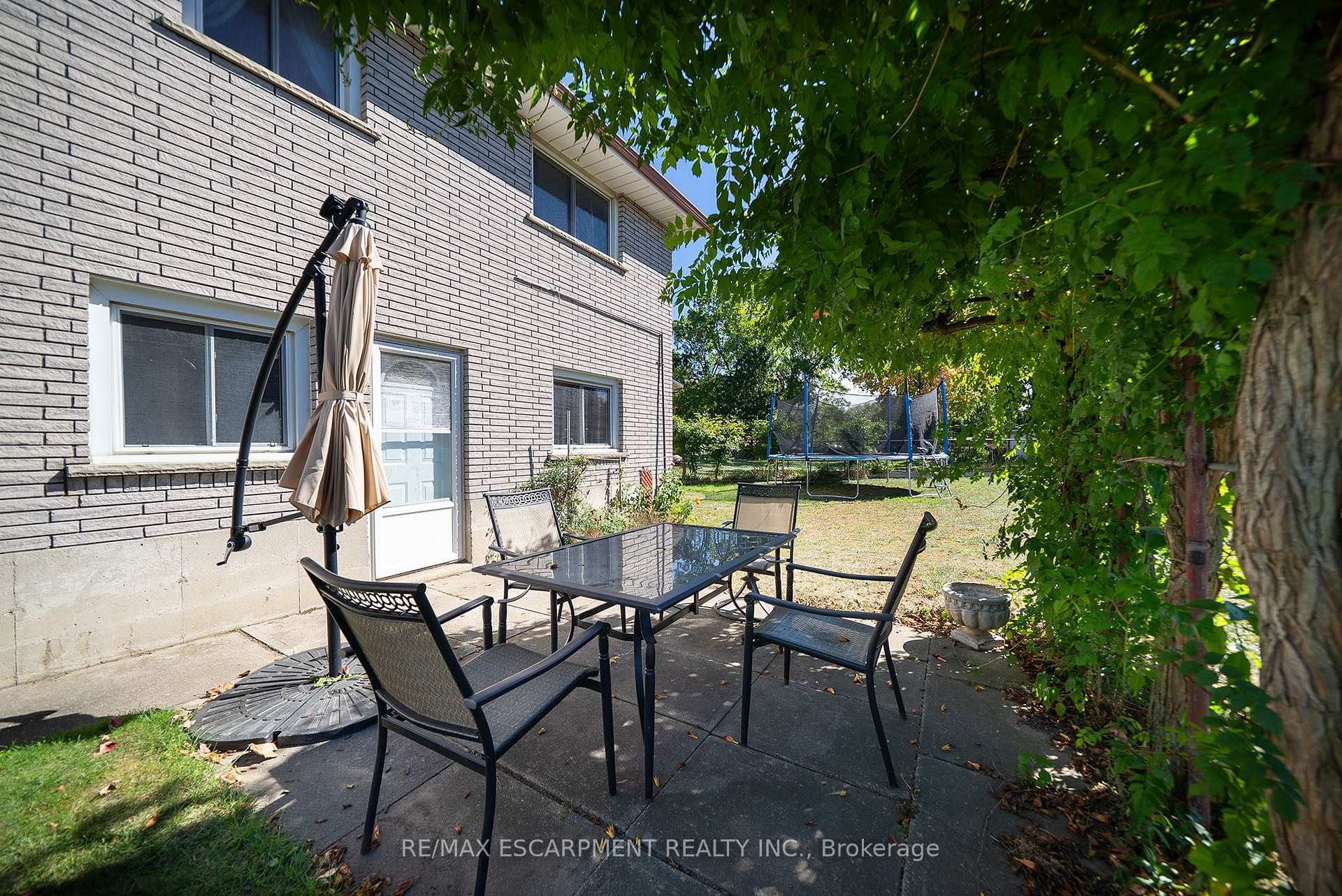 Photo 34 of 32 Avondale Crescent, Brantford, Echo Place — HOMEH
