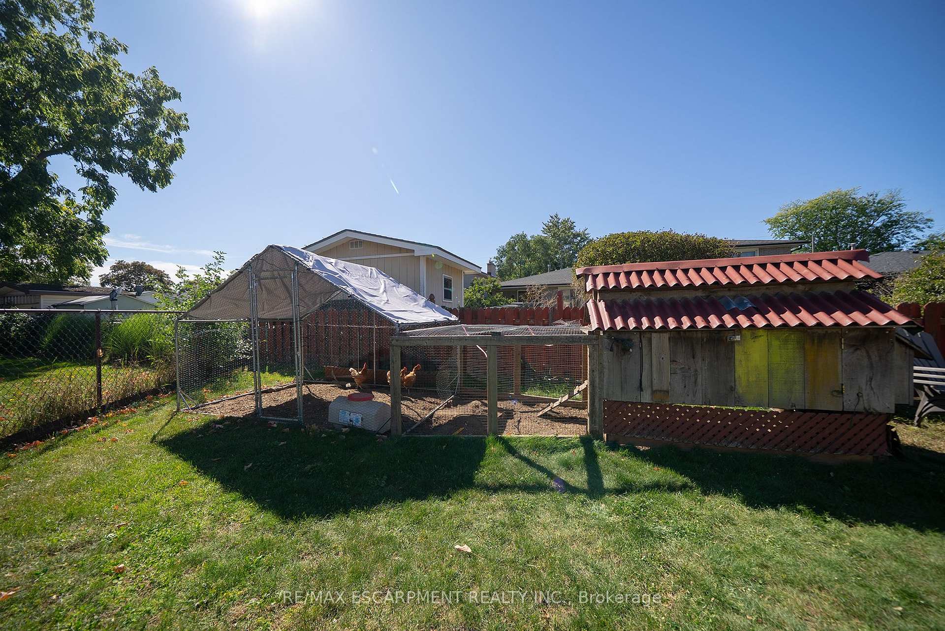 Photo 35 of 32 Avondale Crescent, Brantford, Echo Place — HOMEH