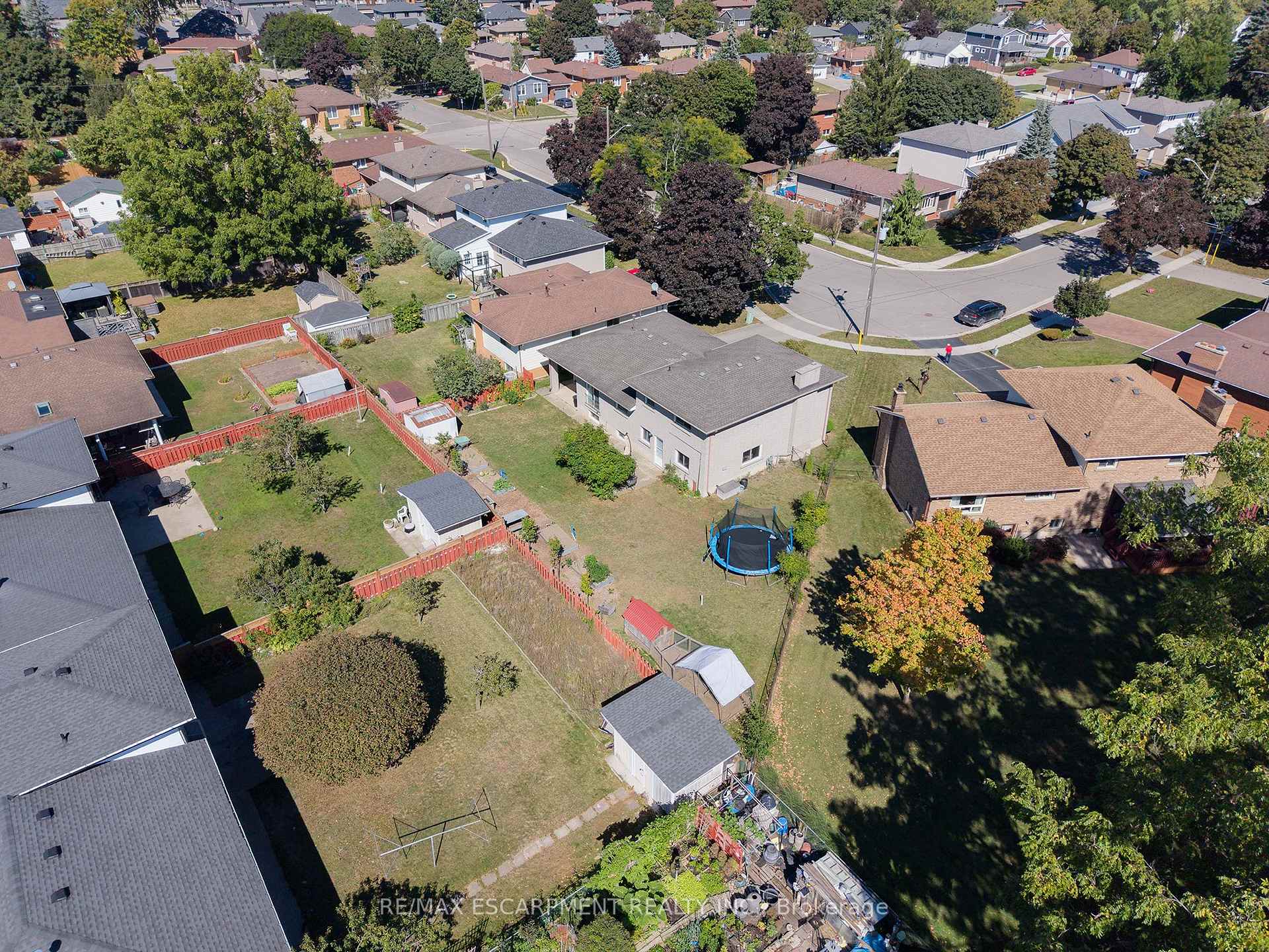 Photo 41 of 32 Avondale Crescent, Brantford, Echo Place — HOMEH