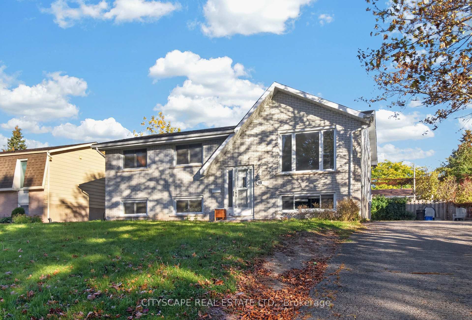Photo 11 of 39 Huff Avenue, Loyalist, Amherstview — HOMEH