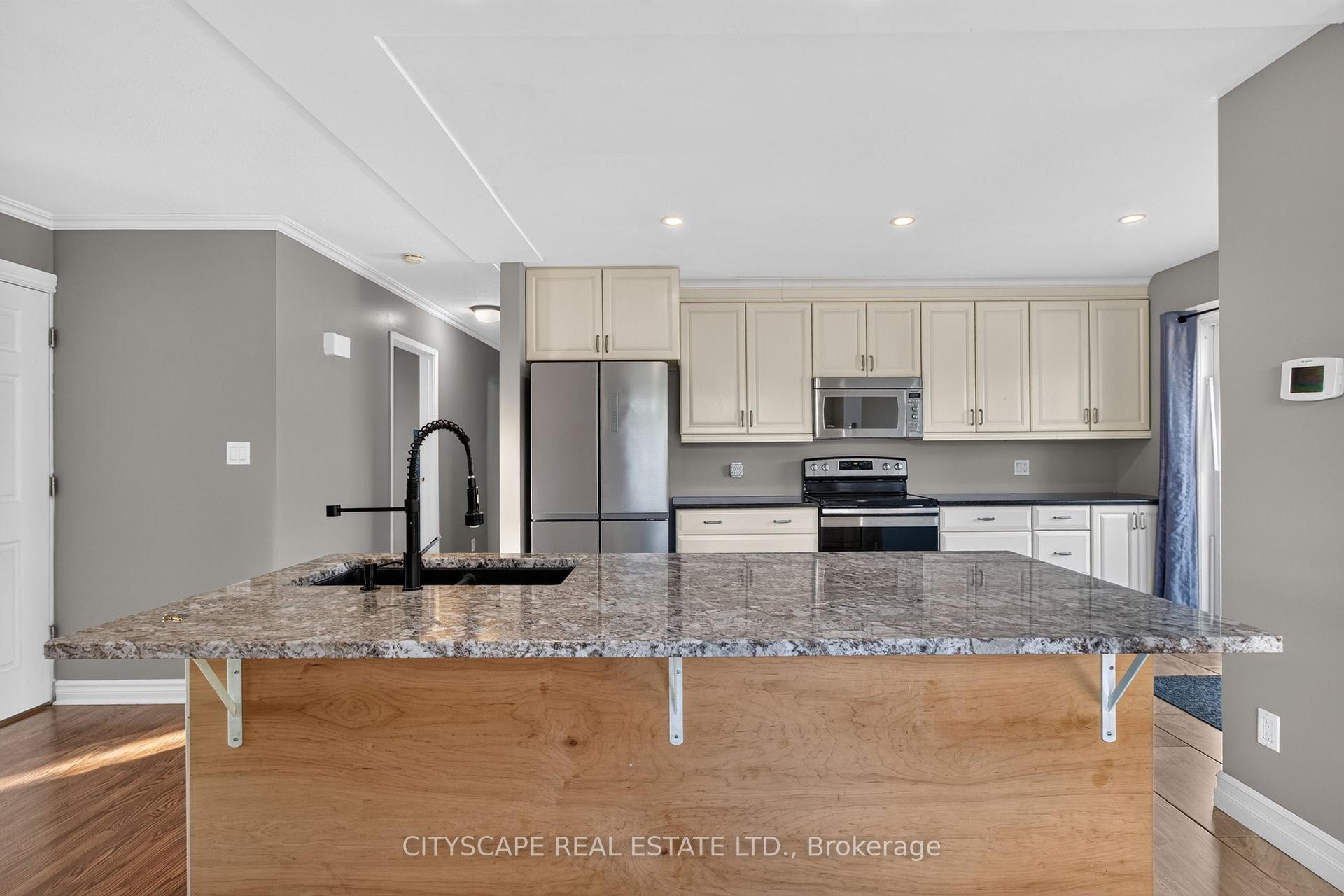 Photo 26 of 39 Huff Avenue, Loyalist, Amherstview — HOMEH