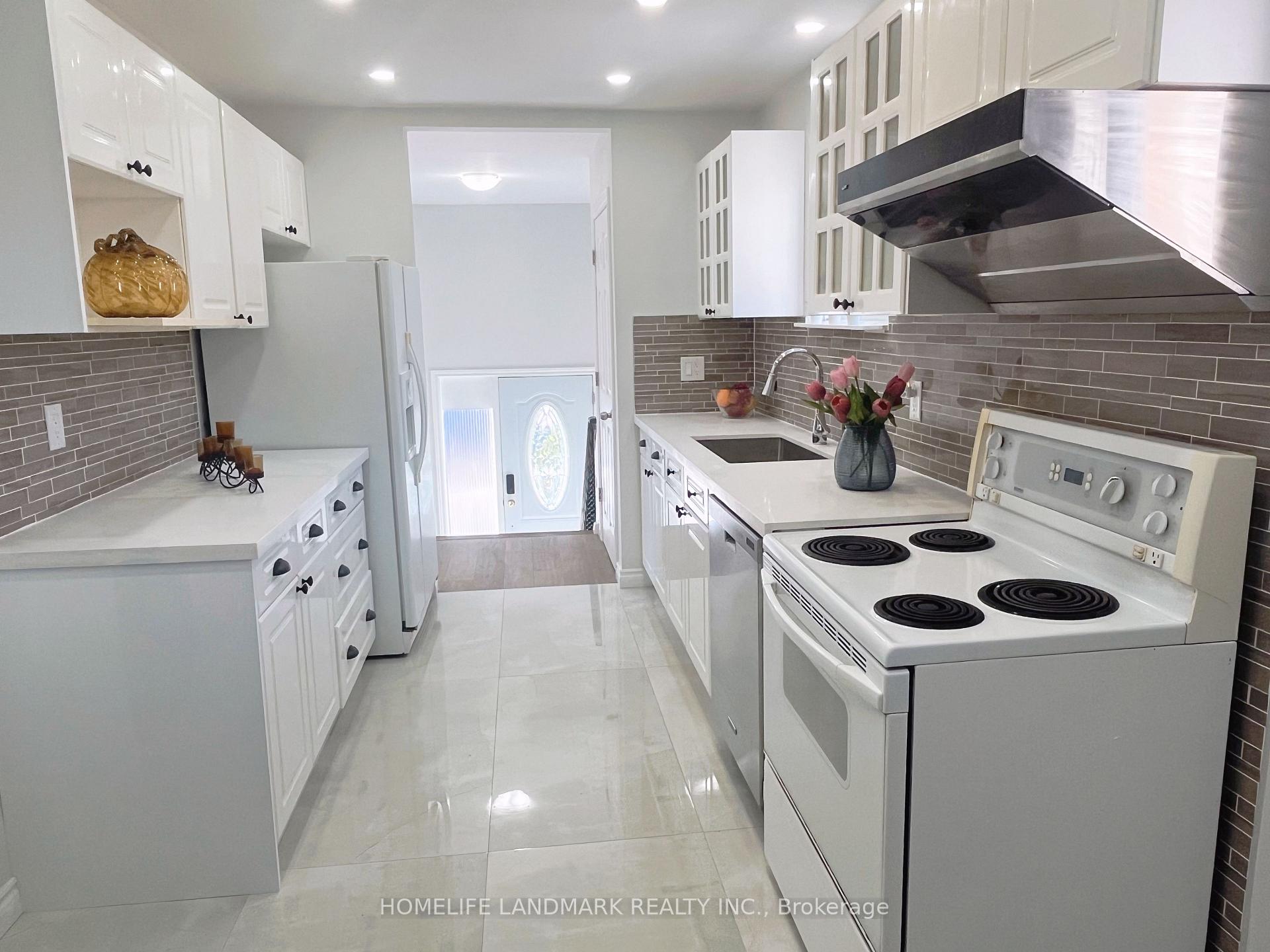 Photo 6 of 6 Snowhill Crescent, Scarborough, Agincourt South-Malvern West — HOMEH
