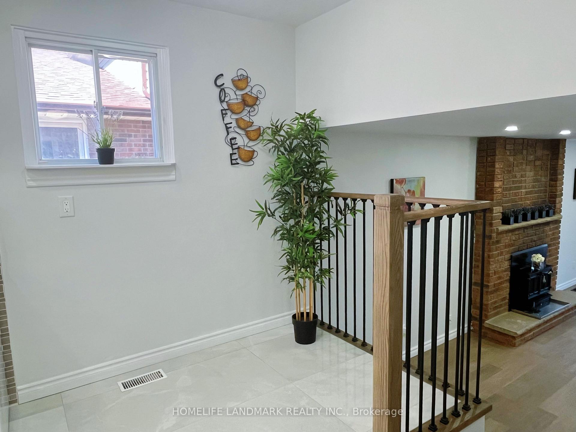Photo 7 of 6 Snowhill Crescent, Scarborough, Agincourt South-Malvern West — HOMEH