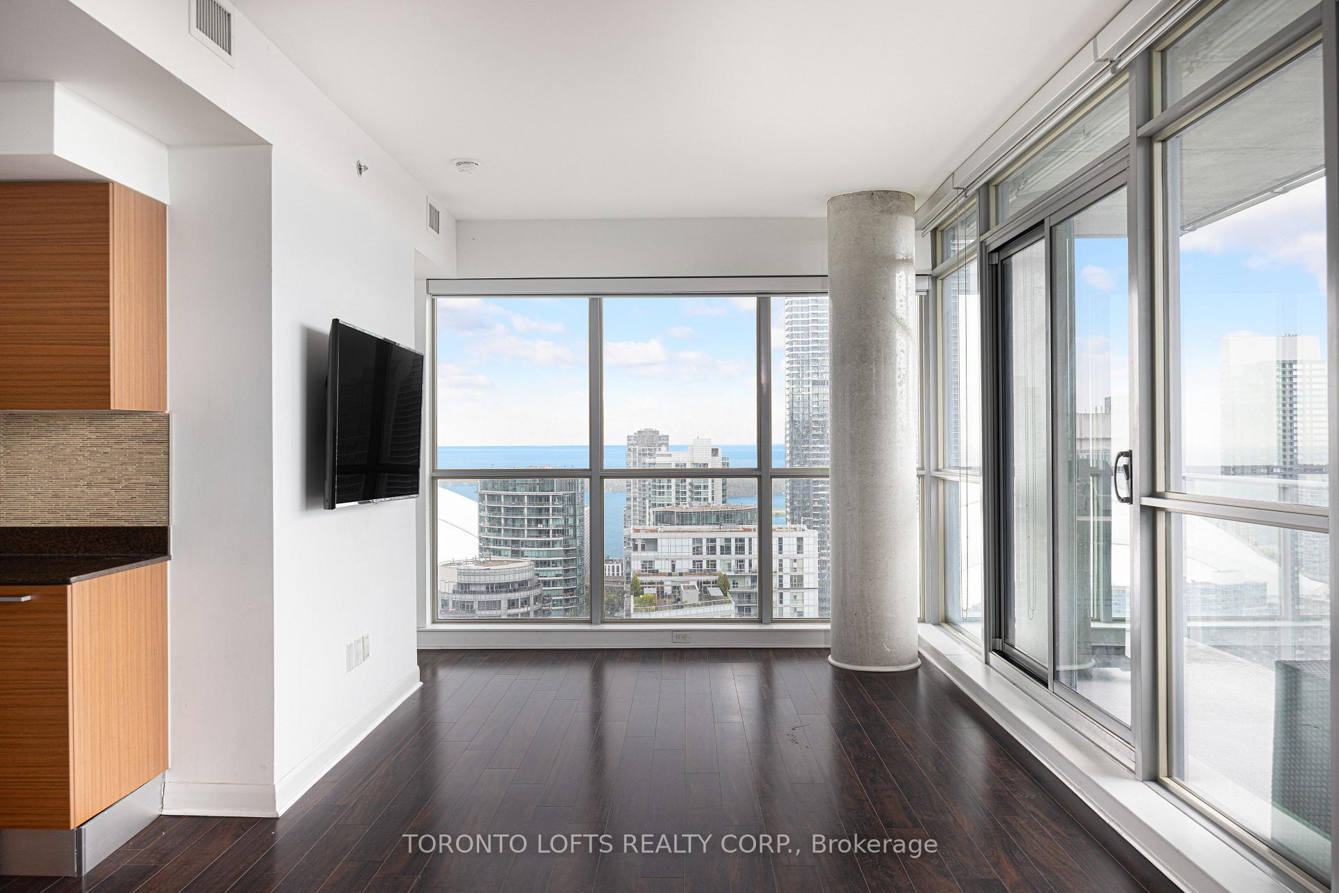 Photo of Unit 3302, 375 King Street W