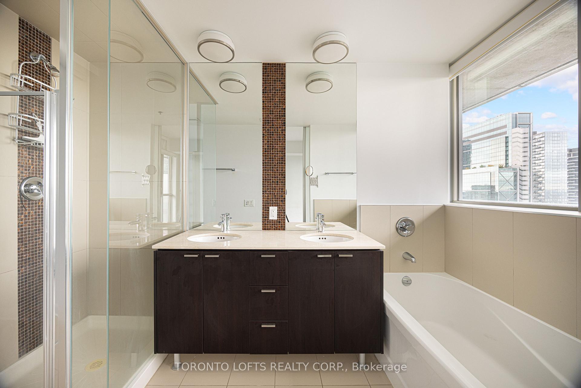 Photo 13 of Unit 3302, 375 King Street W, Toronto, Waterfront Communities — HOMEH