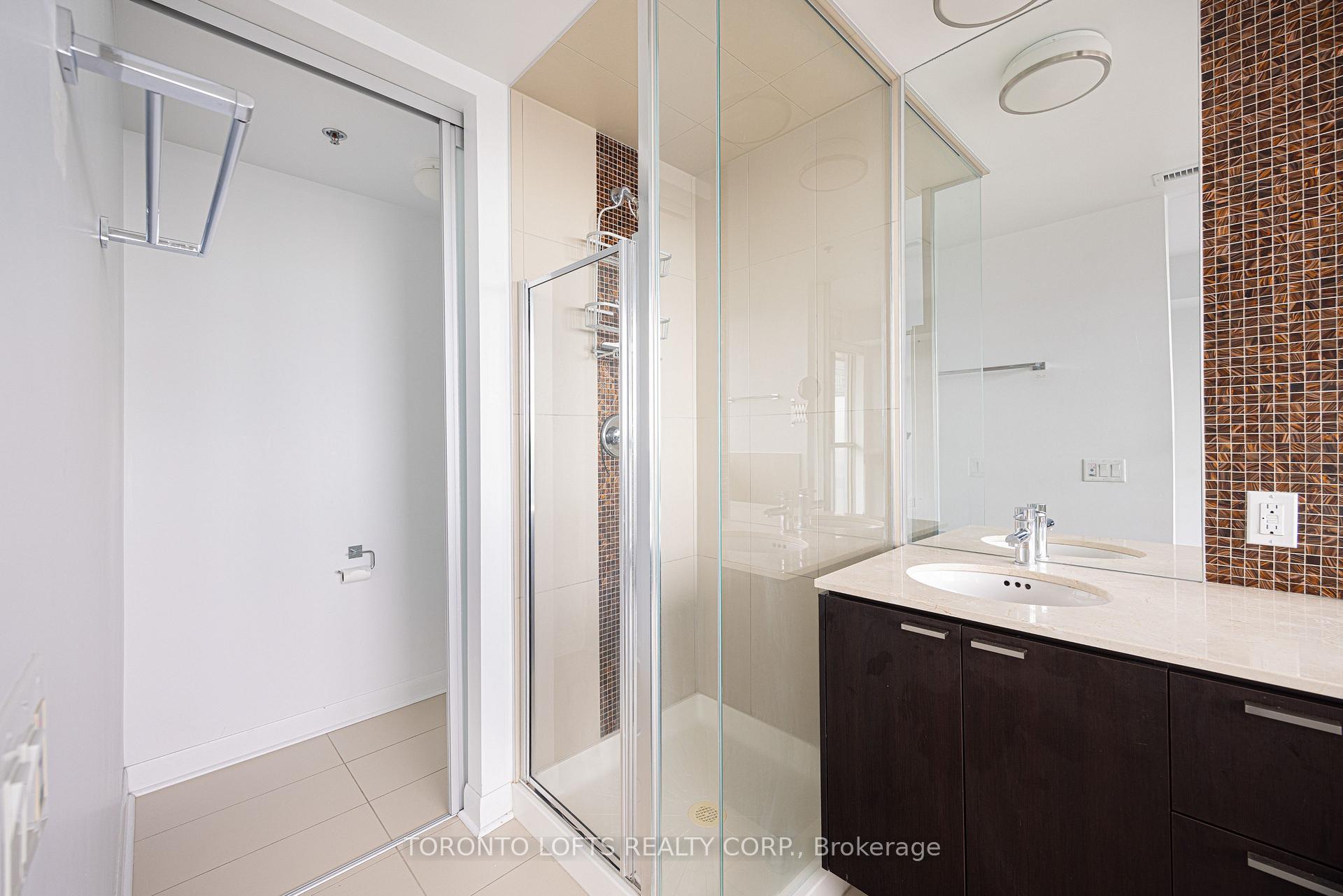 Photo 14 of Unit 3302, 375 King Street W, Toronto, Waterfront Communities — HOMEH