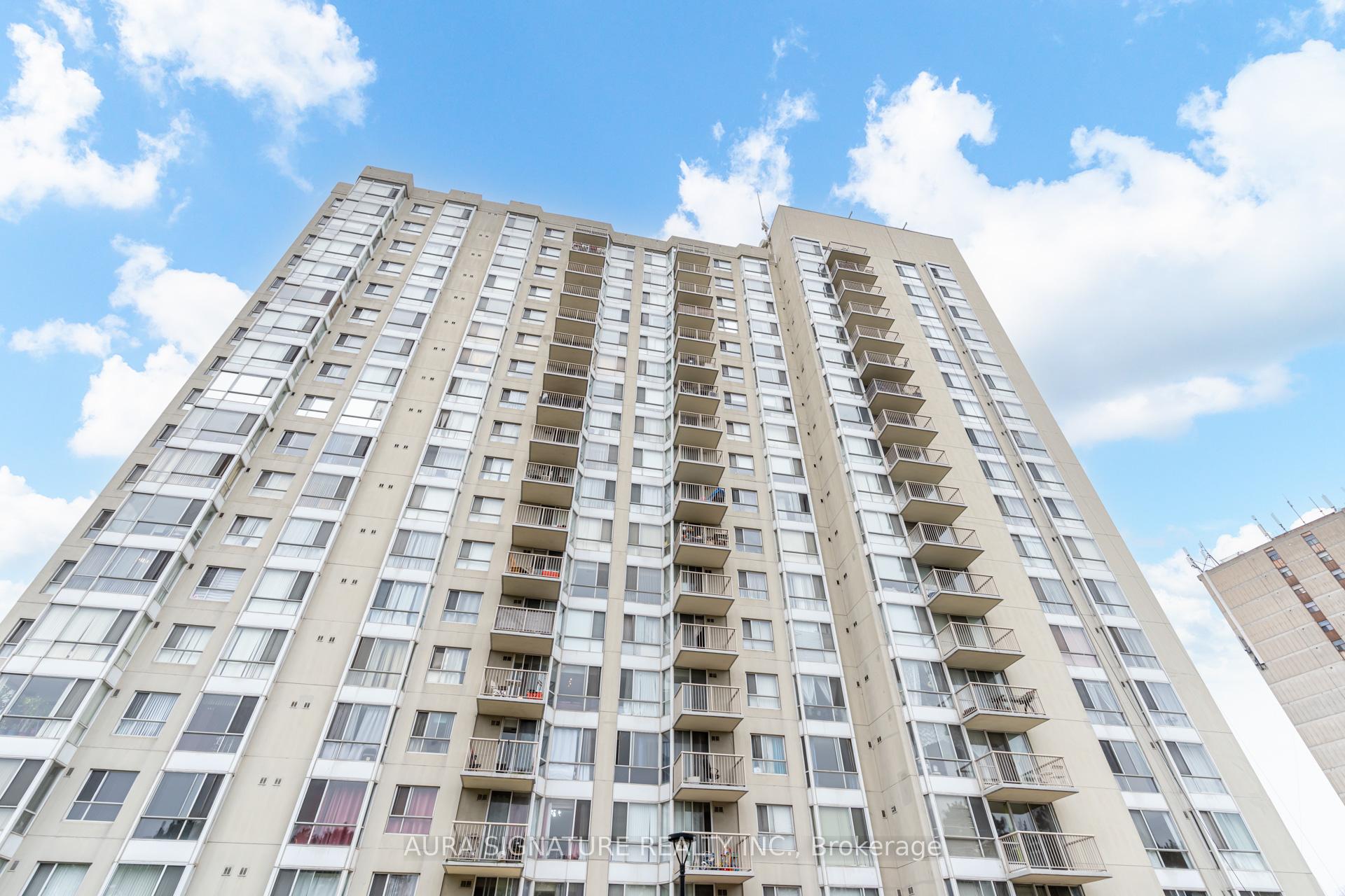 Photo 3 of Unit 401, 3077 Weston Road, North York, Humberlea-Pelmo Park — HOMEH