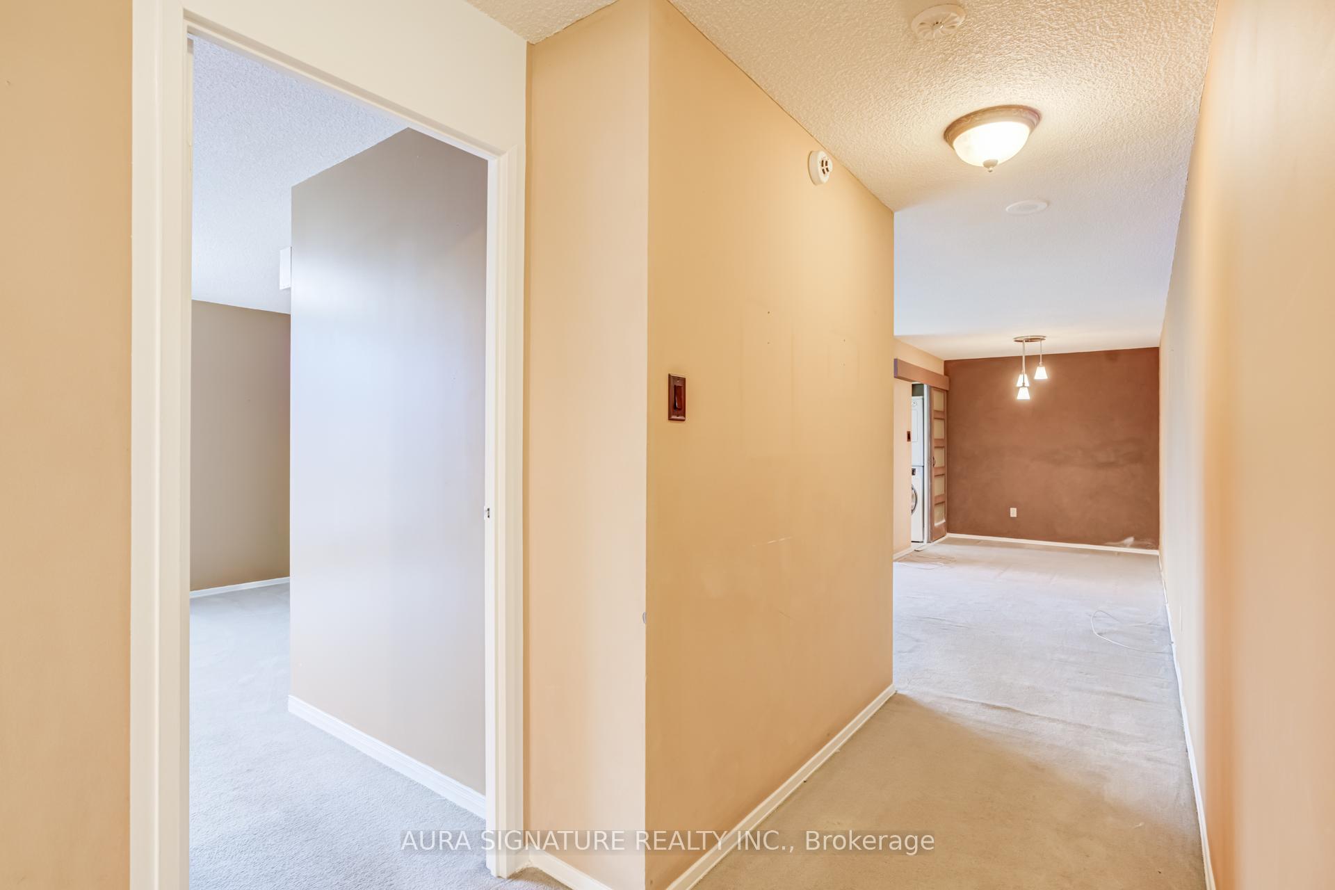 Photo 8 of Unit 401, 3077 Weston Road, North York, Humberlea-Pelmo Park — HOMEH