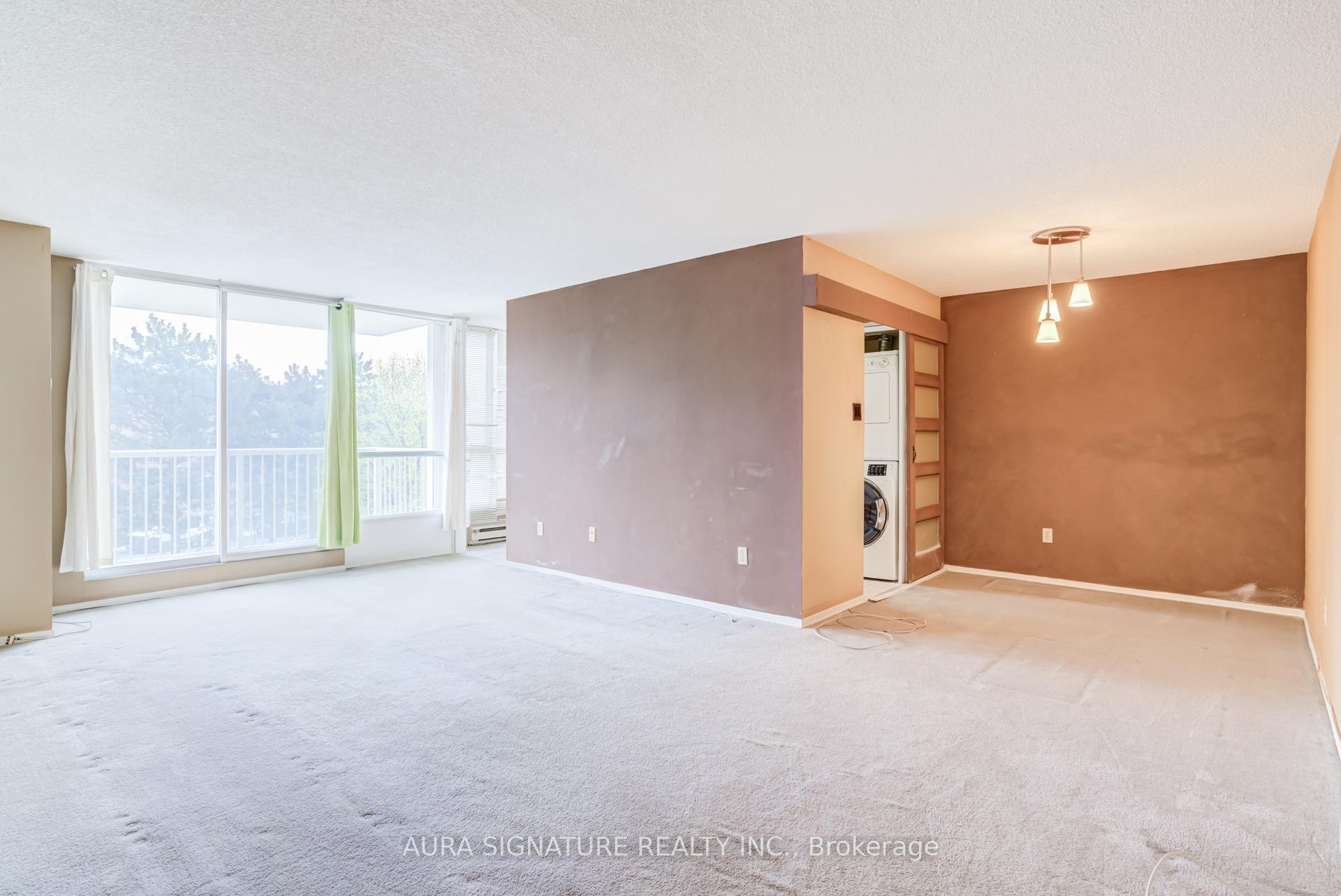Photo 10 of Unit 401, 3077 Weston Road, North York, Humberlea-Pelmo Park — HOMEH